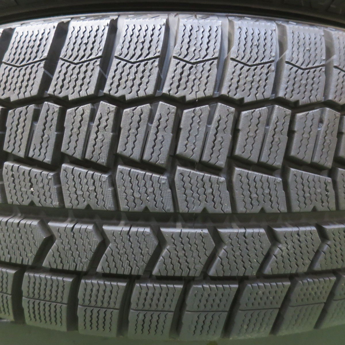 バリ溝！22年！ほぼ10分◎日産 Y50 フーガ 純正 225/55R17 スタッドレス ダンロップ ウインターマックス WM02 17インチ PCD114.3/5H◎6072601イス
