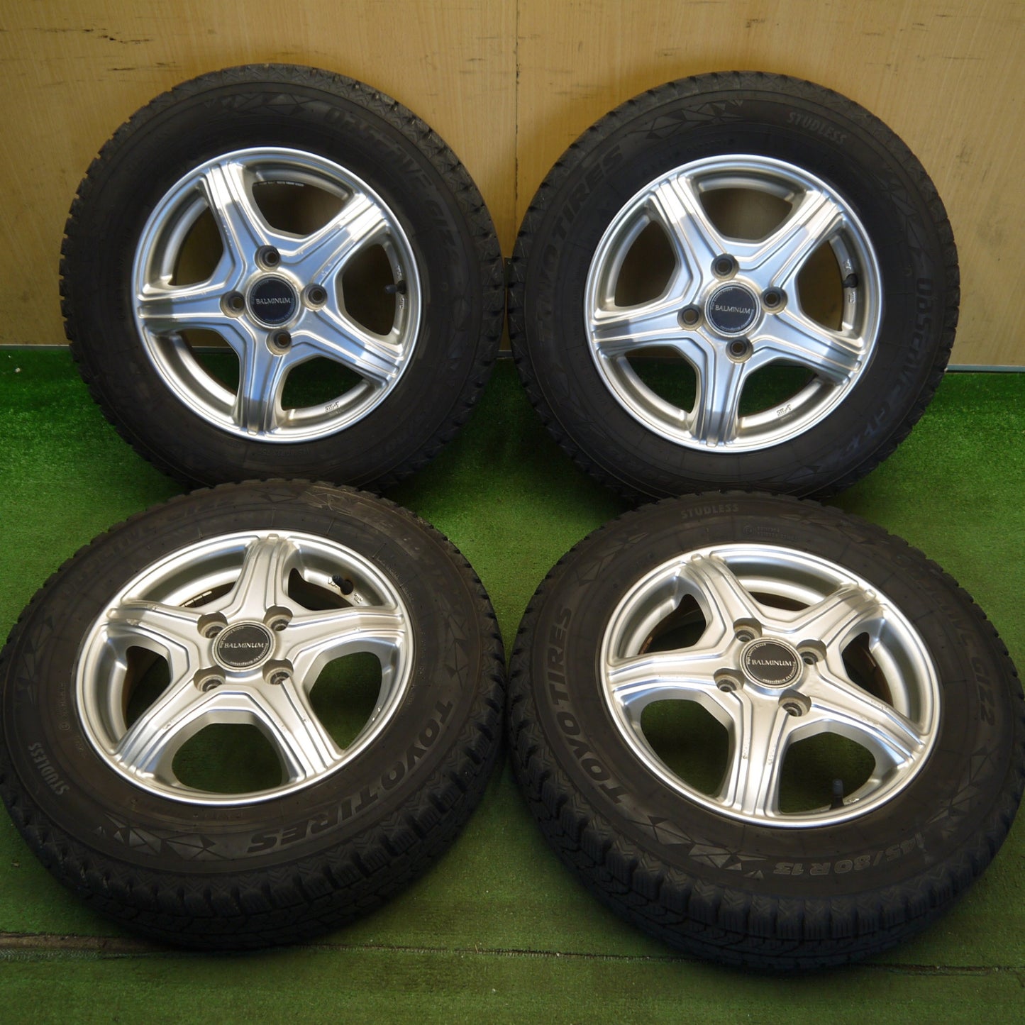 4本価格★スタッドレス 145/80R13 トーヨー オブザーブ GIZ2 BALMINUM VR5 バルミナ 13インチ PCD100/4H★6052509Hス