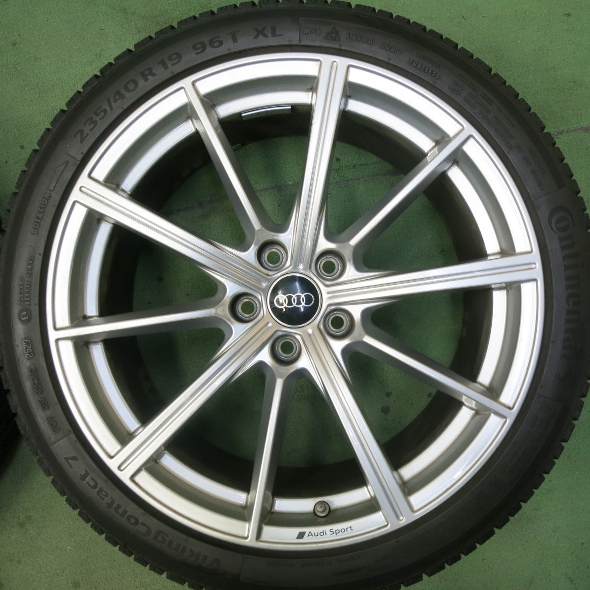バリ溝！23年！キレイ！9分★アウディ RS4 RS5 B9 8W 純正 235/40R19 スタッドレス コンチネンタル バイキング コンタクト7 19インチ PCD112/5H★5082702SKス