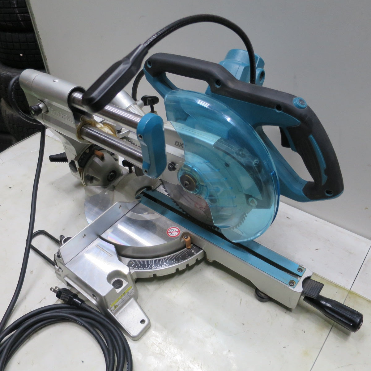 [送料無料] ◆マキタ 190mm スライド マルノコ LS0717FL 電動 工具 切断機 100V 木工用 超硬 丸のこ 丸ノコ 丸鋸 makita◆