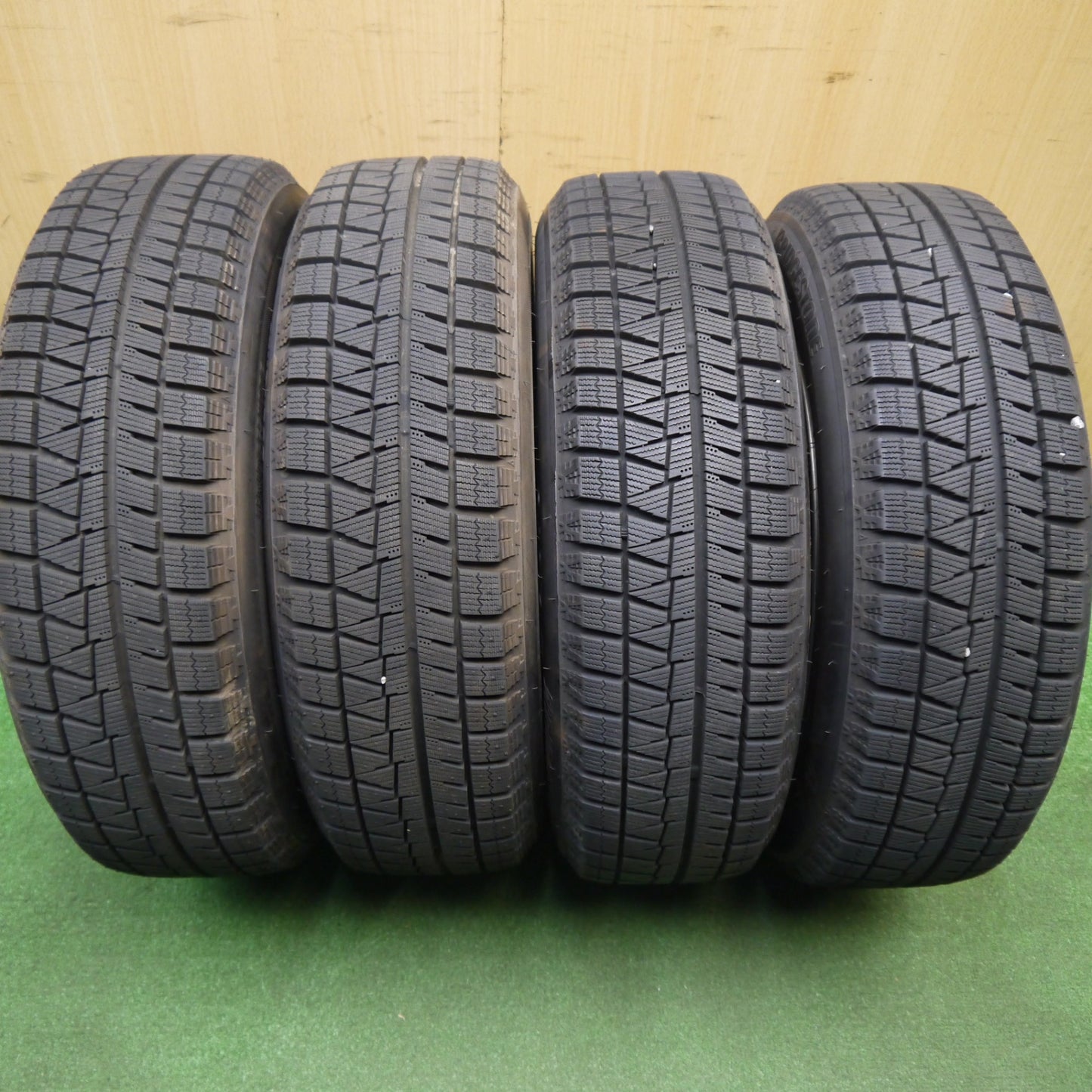 バリ溝！24年！キレイ！ほぼ10分★スタッドレス 165/65R14 ブリヂストン アイスパートナー2 ravrion LUMIERE ラブリオン 14インチ PCD100/4H★6011306Hス