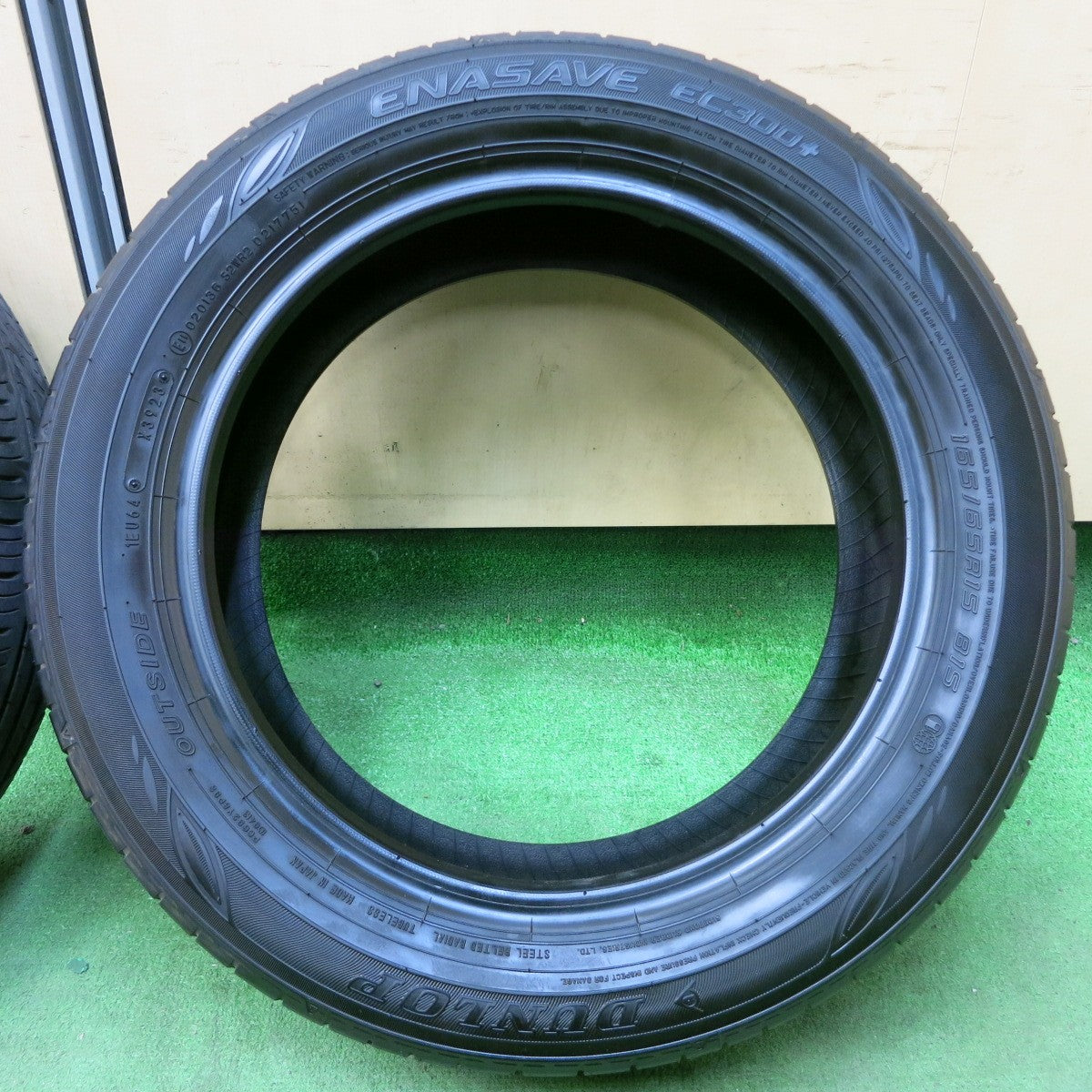 [送料無料] バリ溝！23年！8.5分★165/65R15 ダンロップ エナセーブ EC300+ タイヤ 15インチ ソリオ バンディット ハスラー 等★4123004イノタ