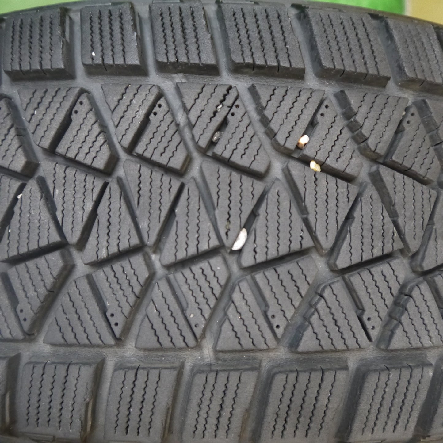 バリ溝！キレイ！9分★スバル SK フォレスター 純正 ENKEI 225/60R17 スタッドレス ブリヂストン ブリザック DM-V2 17インチ エンケイ PCD114.3/5H★5070903Hス