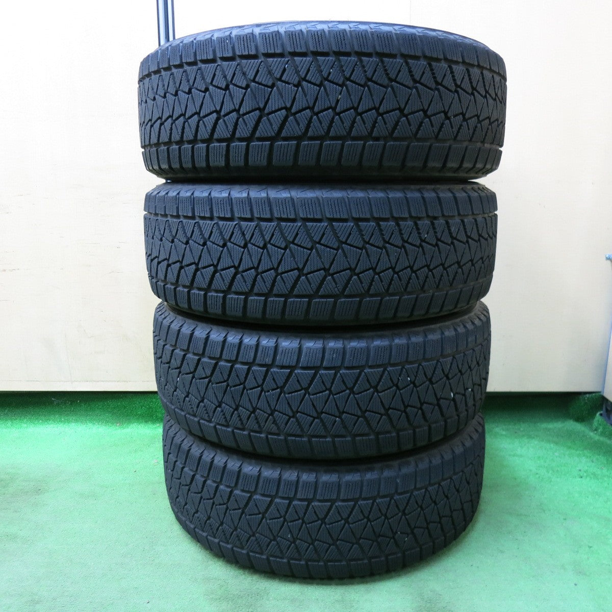 [送料無料] キレイ★スバル XV 等 225/60R17 スタッドレス ブリヂストン ブリザック DM-V2 JOKER ジョーカー 17インチ PCD100/5H★4112904SYス