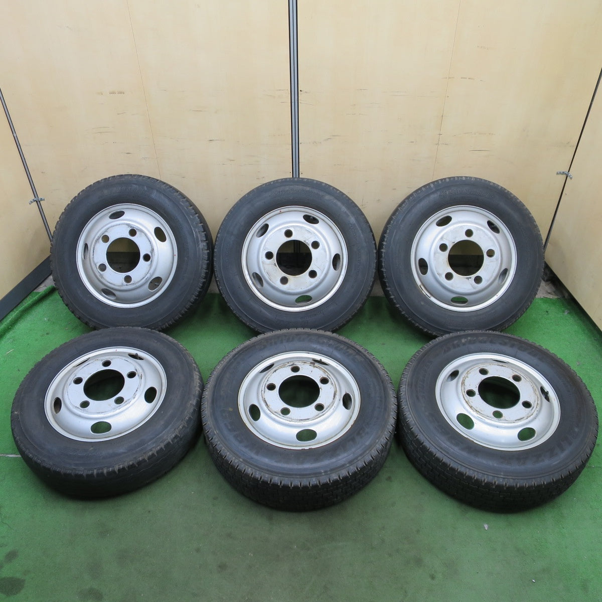 6本価格★トラック 205/75R16 113/111L スタッドレス ブリヂストン ブリザック W969 G590 TOPY スチール 116.5-8TC 16インチ PCD203.2/5H★6031102ナノ