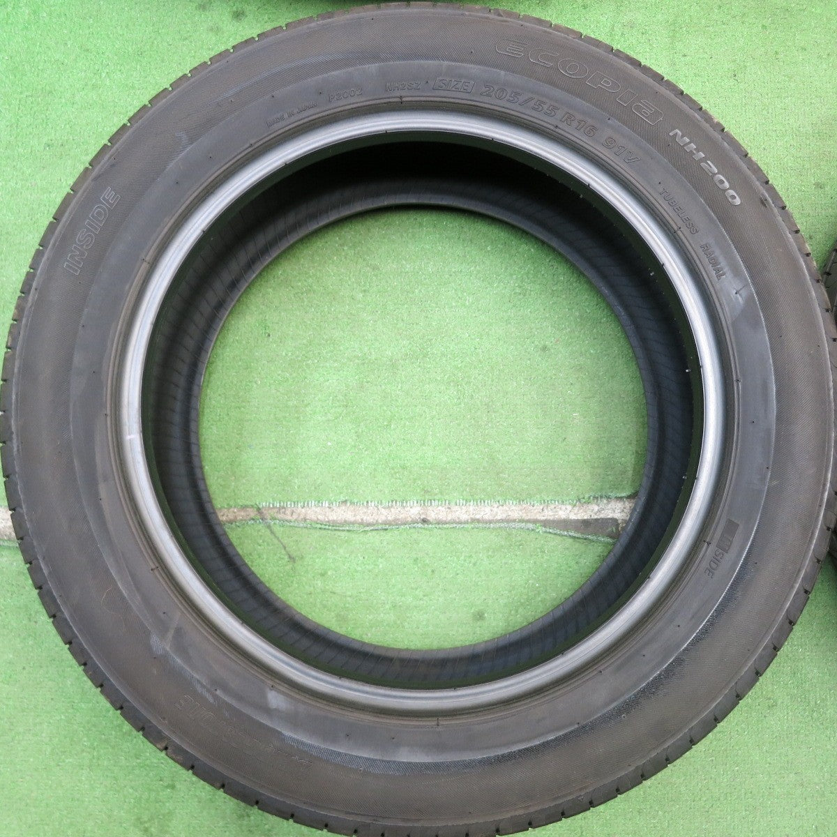 バリ溝！23年！9.5分★205/55R16 ブリヂストン エコピア NH200 タイヤ 16インチ ステップワゴン アイシス ノア ヴォクシー プレマシー 等★5071707HAノタ