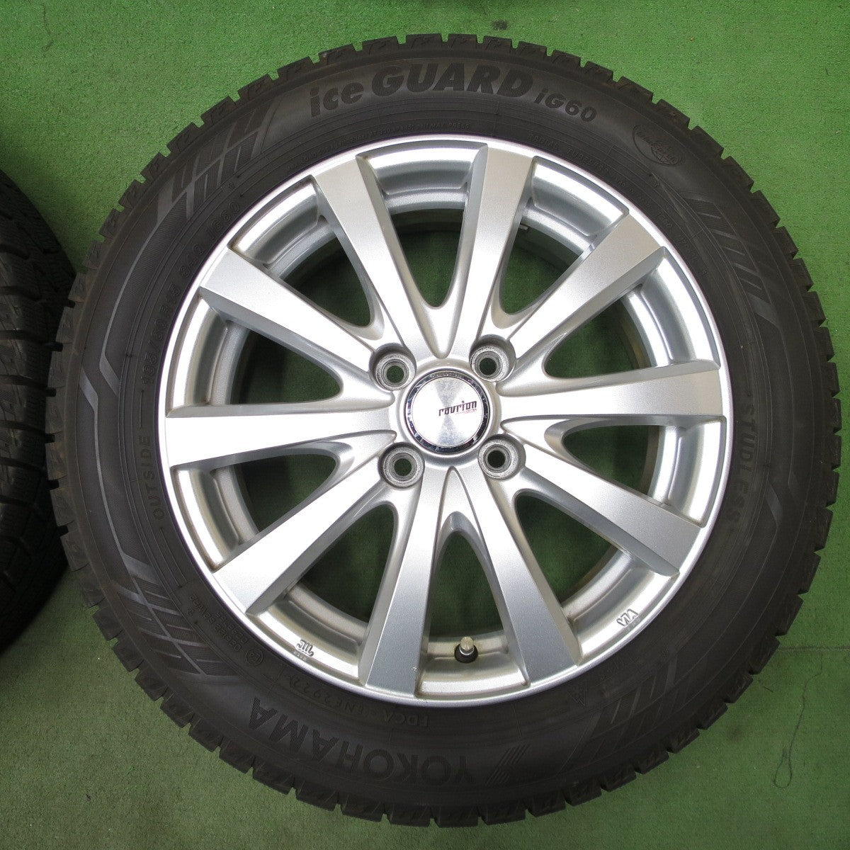 バリ溝！22年！キレイ！9.5分◎スタッドレス 185/60R15 ヨコハマ アイスガード iG60 ravrion RS01 ラブリオン 15インチ PCD100/4H◎6091801NGス