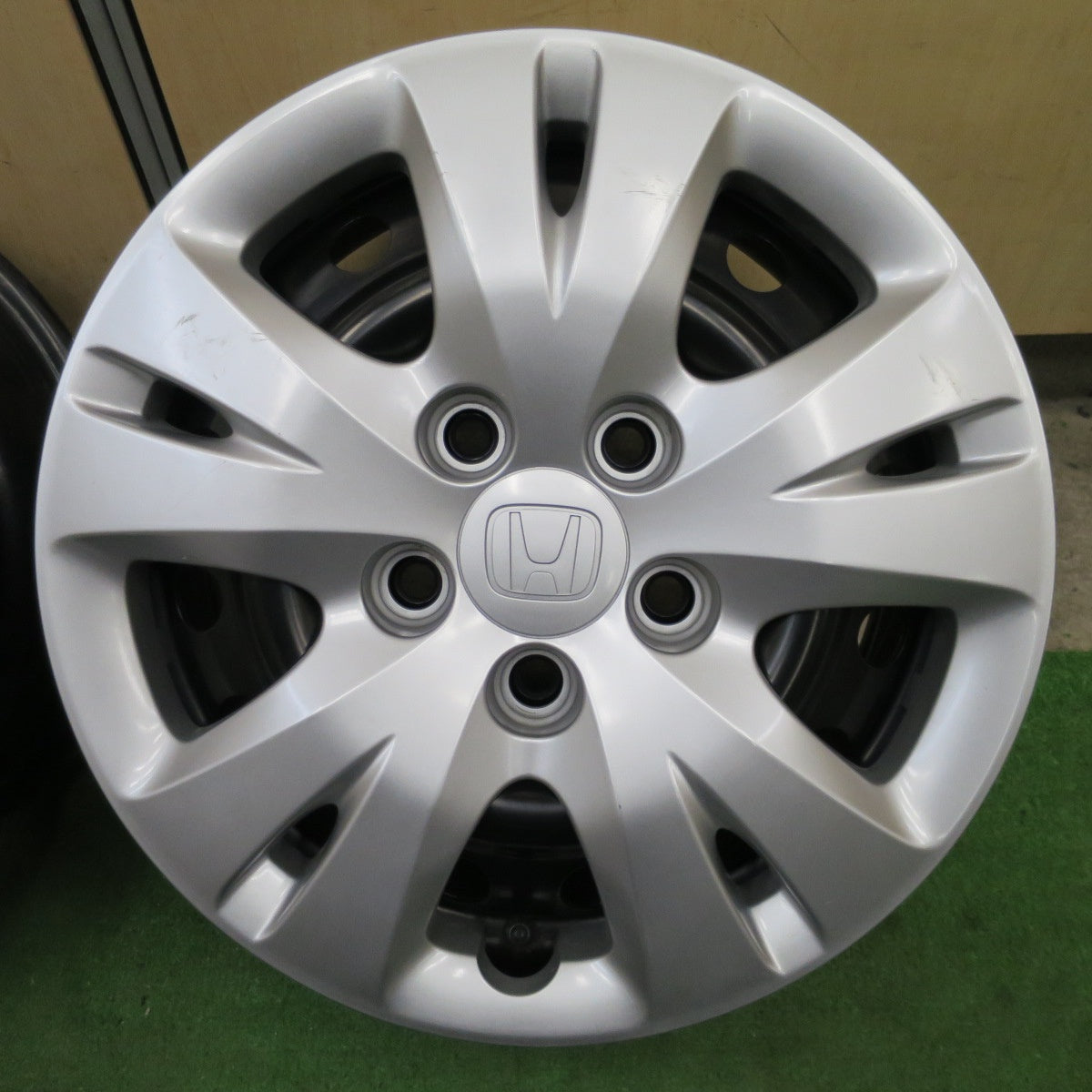 新車外し！付属品付き★ホンダ ステップワゴン 純正 スチール ホイール 15インチ 15×6JJ PCD114.3/5H★6022503ナホ