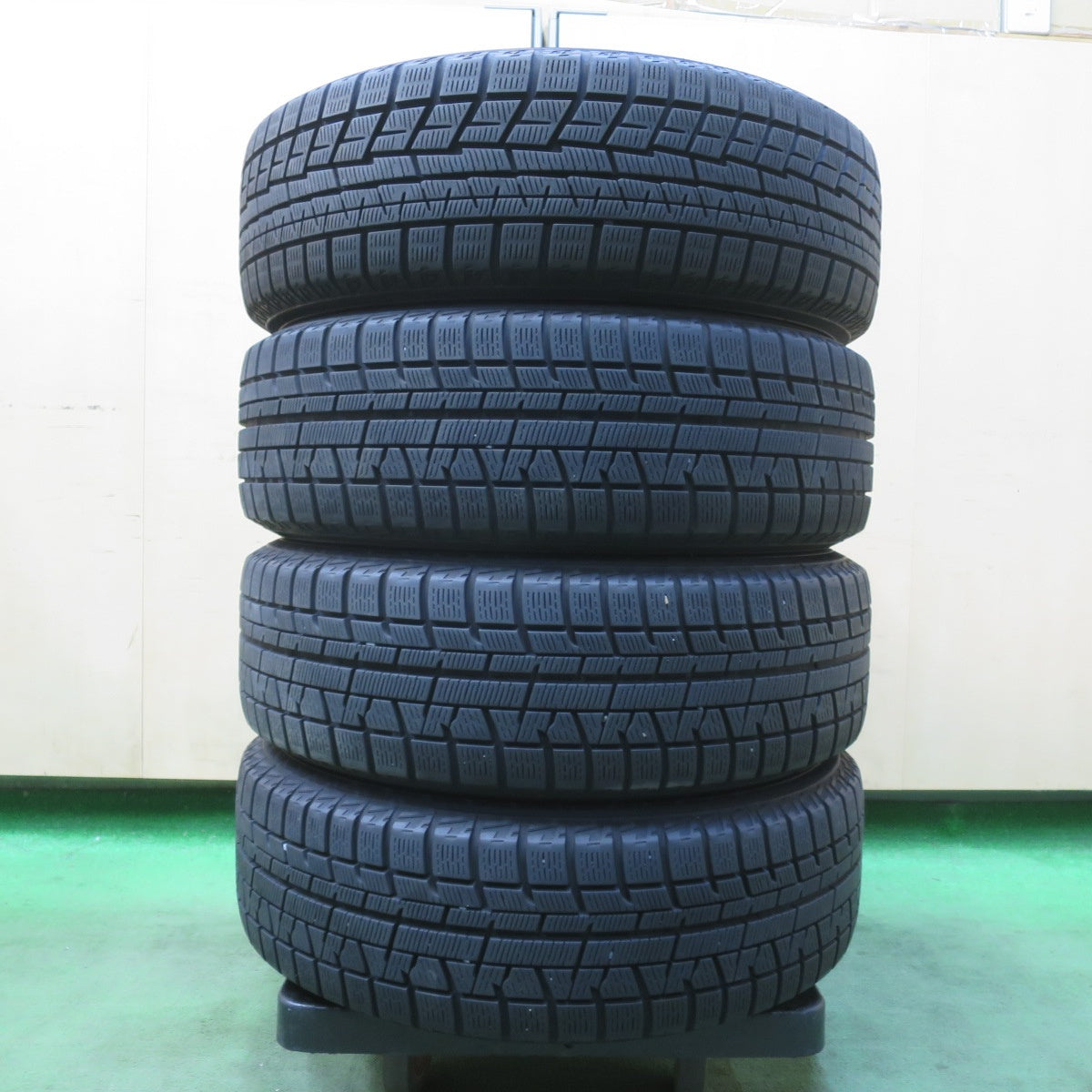 バリ溝！8.5分★スタッドレス 185/60R15 ヨコハマ アイスガード iG50 プラス iG60 X CROSS SPEED クロススピード 15インチ PCD100/4H★5122913イス
