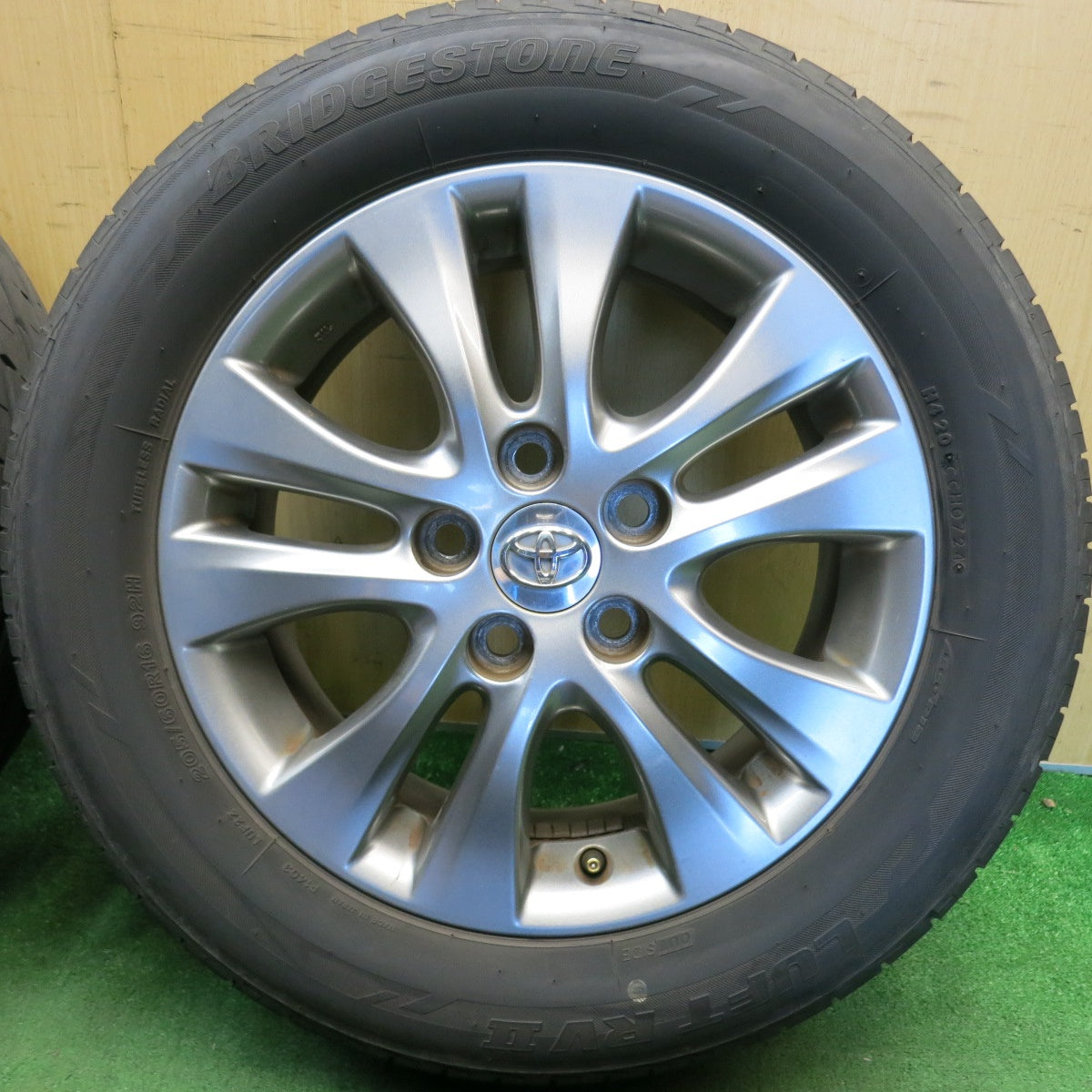 4本価格！24年★トヨタ 70系 ノア ヴォクシー 純正 205/60R16 ブリヂストン LUFT RV2 16インチ PCD114.3/5H★6053005HAノ