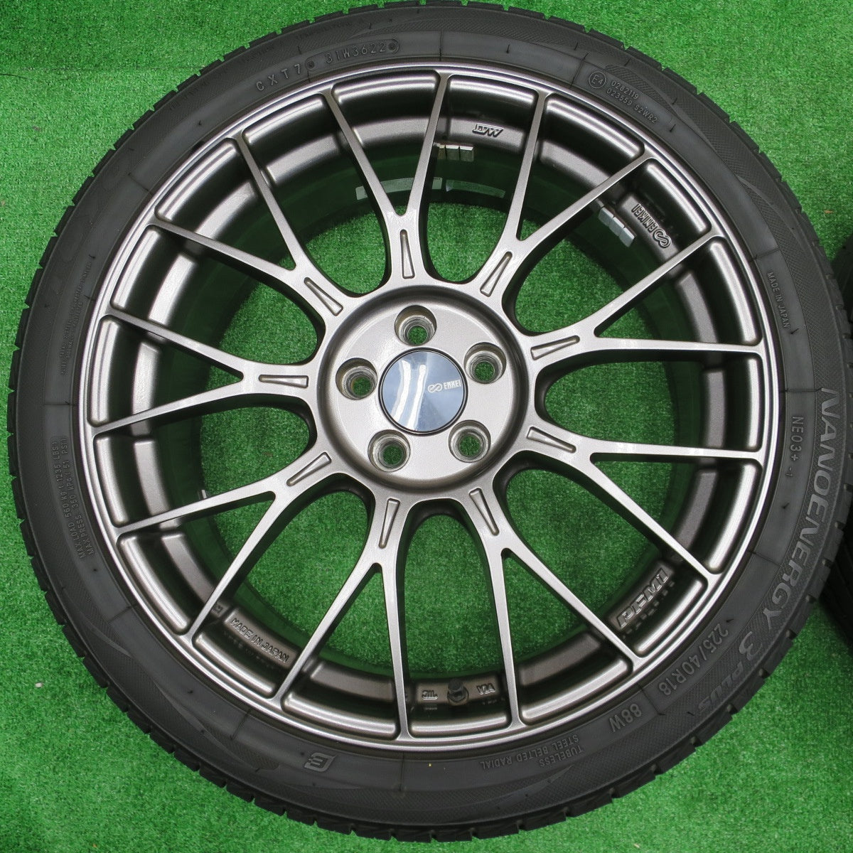 バリ溝！22年！キレイ！9.5分★プリウス 86 BRZ 等 ENKEI PFM1 225/40R18 トーヨー ナノエナジー3 プラス 18インチ エンケイ PCD100/5H★5120601NKノ