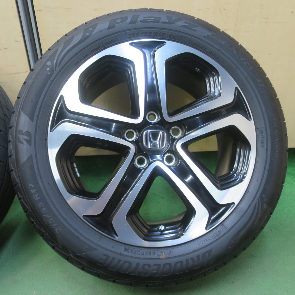 バリ溝！25年！キレイ！9.5分★ホンダ ヴェゼル 純正 215/55R17 ブリヂストン プレイズ PX-RV2 17インチ PCD114.3/5H★6050403イノ