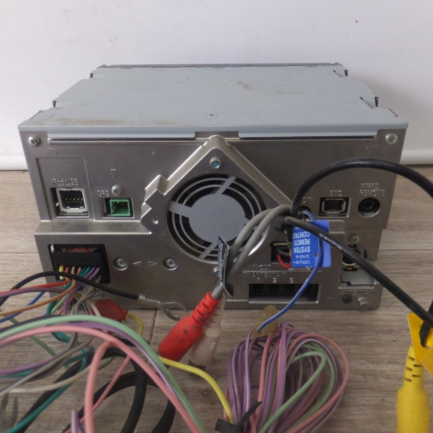 [送料無料] ★カロッツェリア carrozzeria AV一体型メモリーナビゲーション 楽ナビLite AVIC-MRZ09[32]★