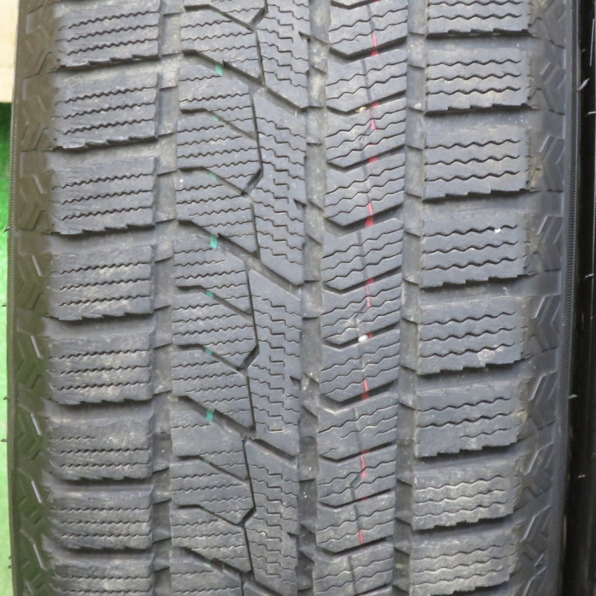 バリ溝！21年！キレイ！9.5分★スタッドレス 205/65R16 トーヨー オブザーブ GIZ2 SIBILLA NEXT W5 シビラ 16インチ PCD114.3/5H★5111206TTス