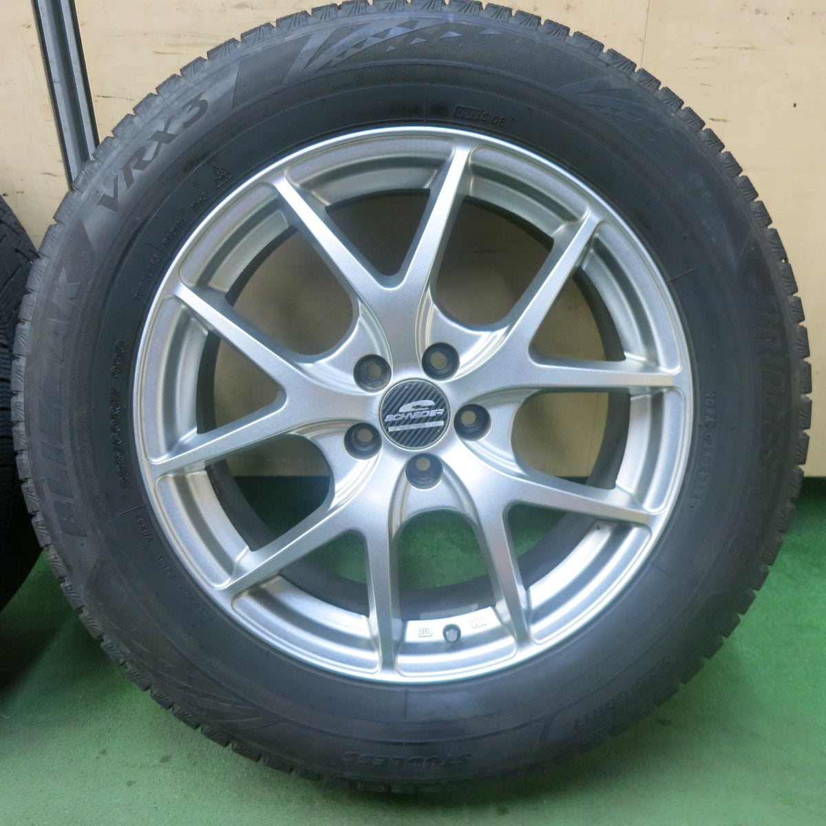 キレイ！21年★フォレスター 等 225/60R17 スタッドレス ブリヂストン ブリザック VRX3 SCHNEIDER シュナイダー 17インチ PCD100/5H★5112701SKス
