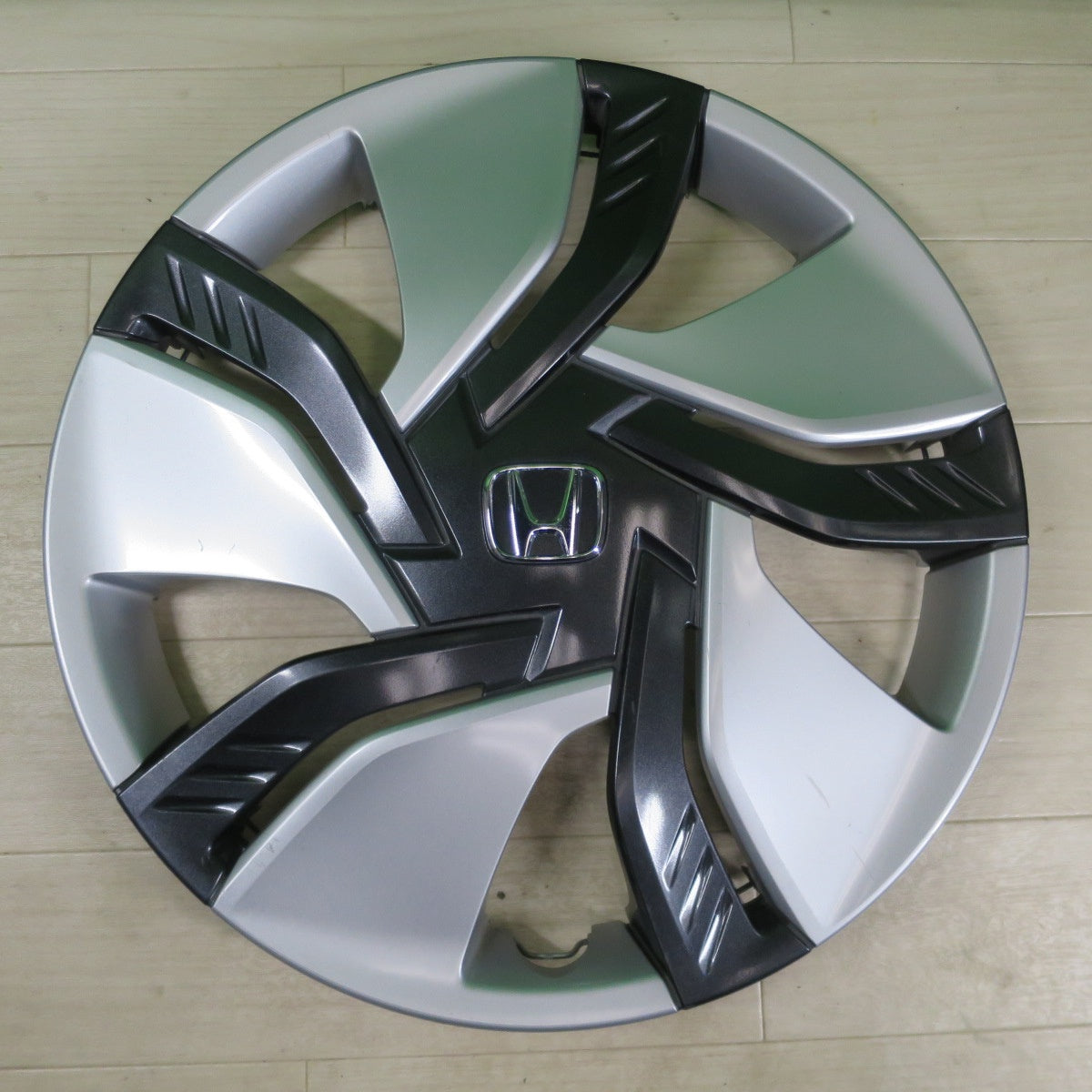 [送料無料] 4枚価格☆ホンダ GP5 フィット 純正 ホイール キャップ カバー 15インチ 44733-T5C-N01 HONDA FIT☆