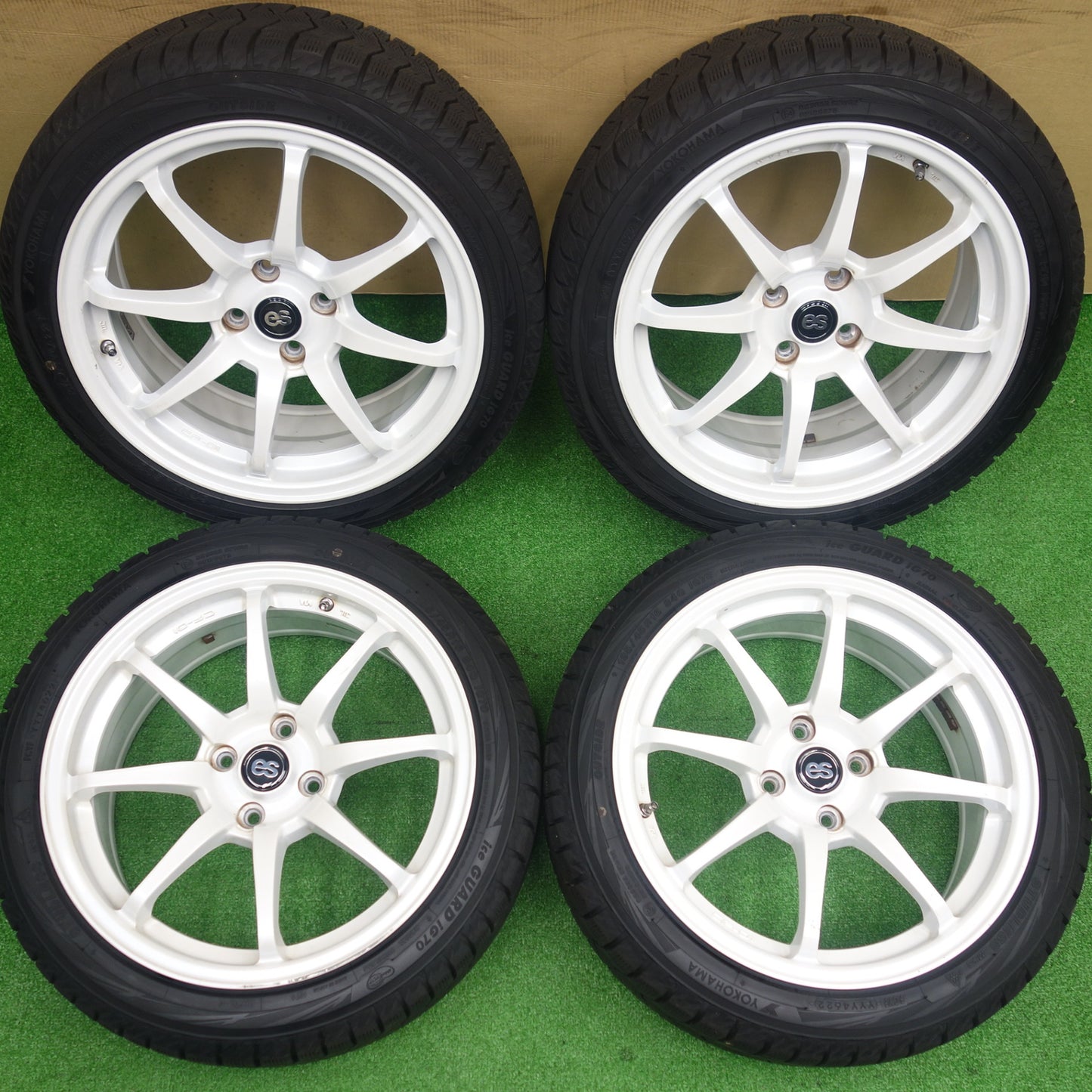 バリ溝！22年！9.5分★アバルト 595 等 THREEHUNDRED CF-01 195/45R16 スタッドレス ヨコハマ アイスガード iG70 スリーハンドレット CF01 PCD98/4H★5122202KTス