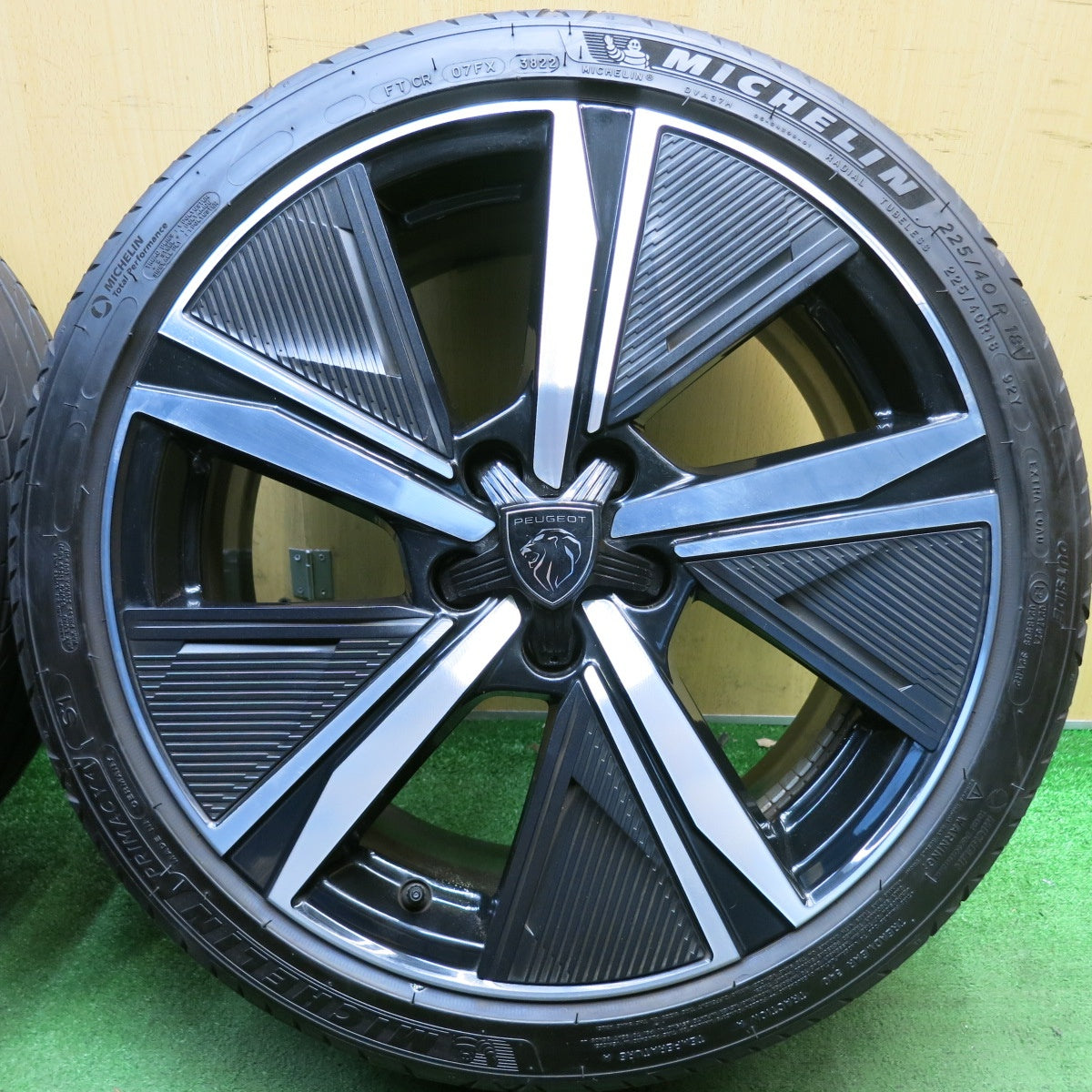 4本価格！24年◎プジョー 308 GT 純正 225/40R18 ミシュラン プライマシー4 S1 ピレリ POWERGY 18インチ PCD108/5H◎6062506HAノ