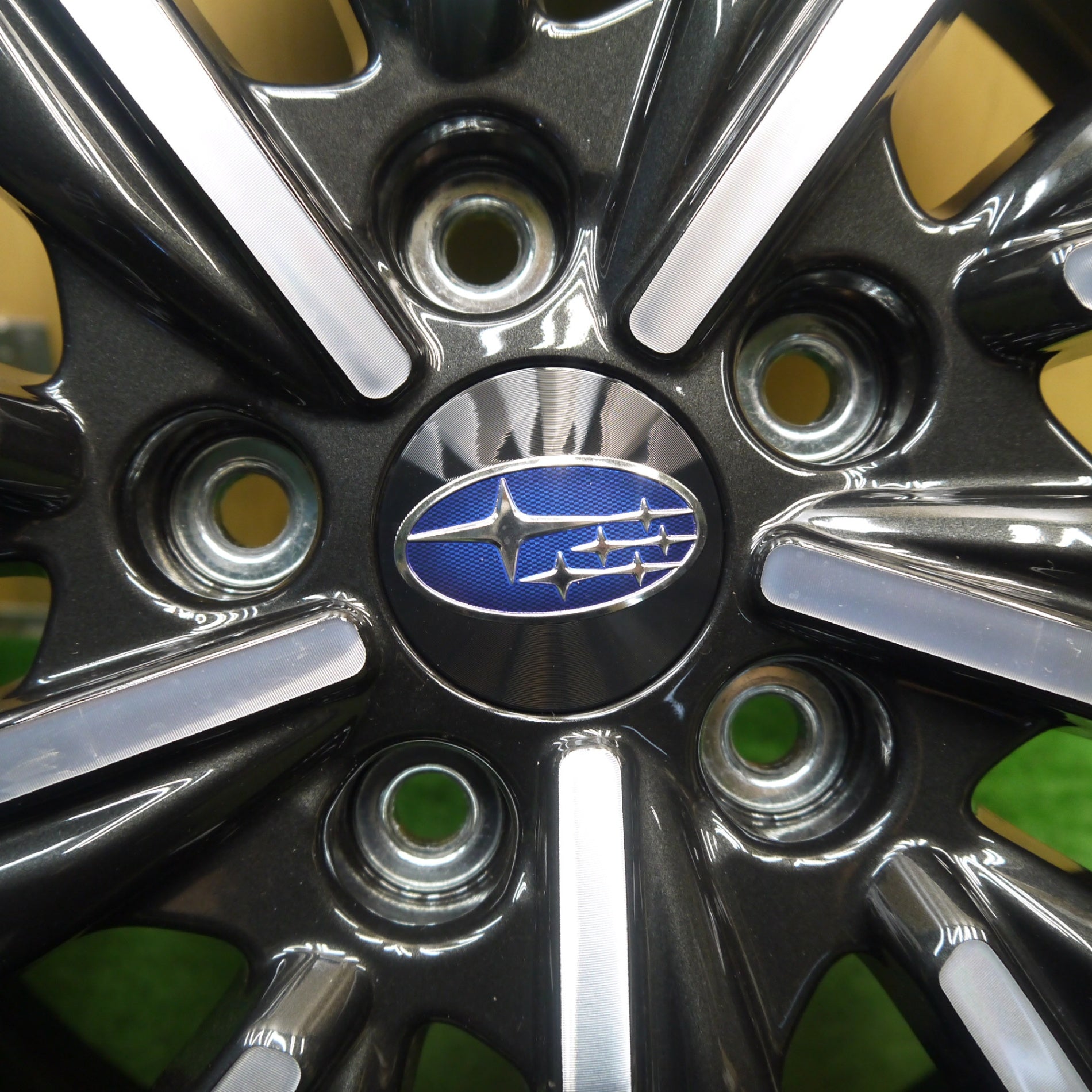 新車外し☆スバル レヴォーグ VN5 STI 純正 ホイール 18インチ