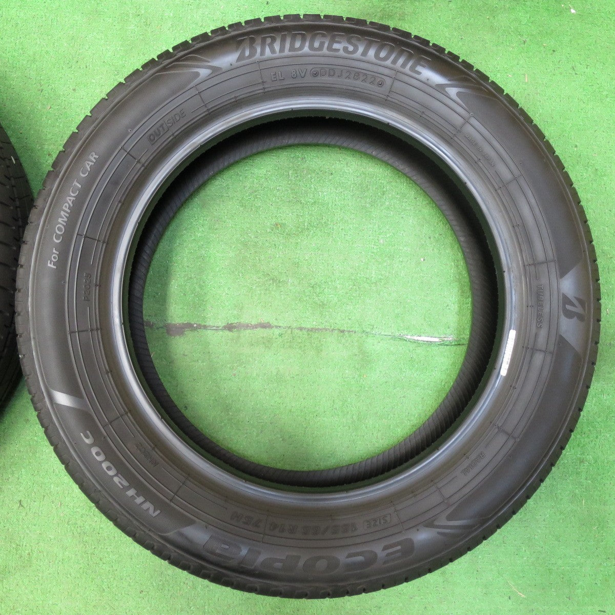 *送料無料* 1本未使用！バリ溝！23年！9分★155/65R14 ブリヂストン エコピア NH200C タイヤ 14インチ N-BOX タント スペーシア ルークス等★4072205イノタ