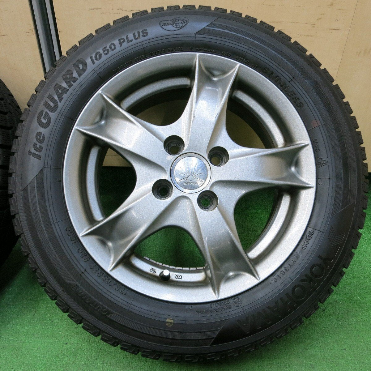 バリ溝！ほぼ10分★スタッドレス 175/65R14 ヨコハマ アイスガード iG50 プラス STYTZ 14インチ PCD100/4H★4052405イス