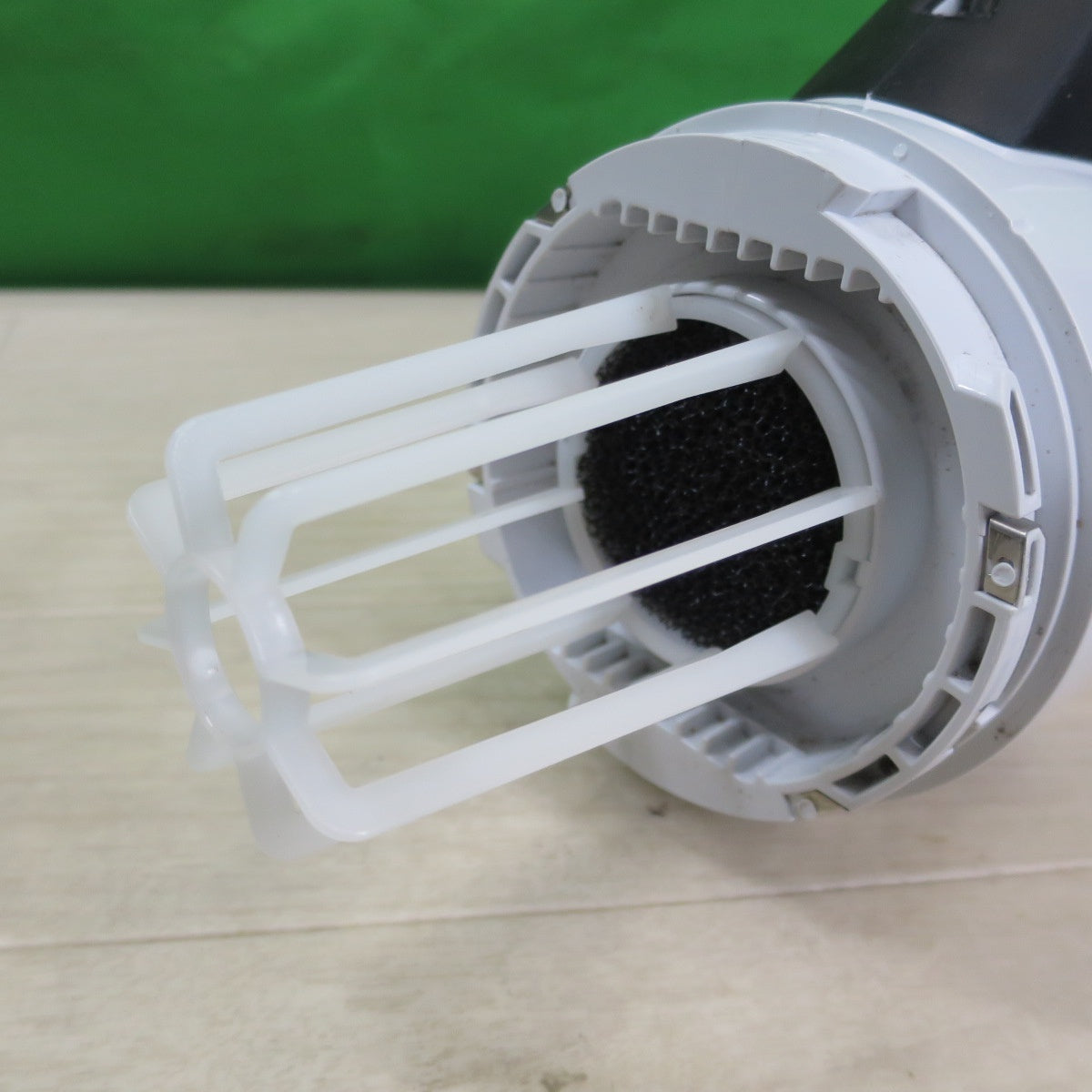 [送料無料] 美品！付属品付き☆マキタ 充電式 クリーナ CL001G コードレス 掃除機 クリーナー 充電器 DC40RA バッテリー BL4025 makita☆