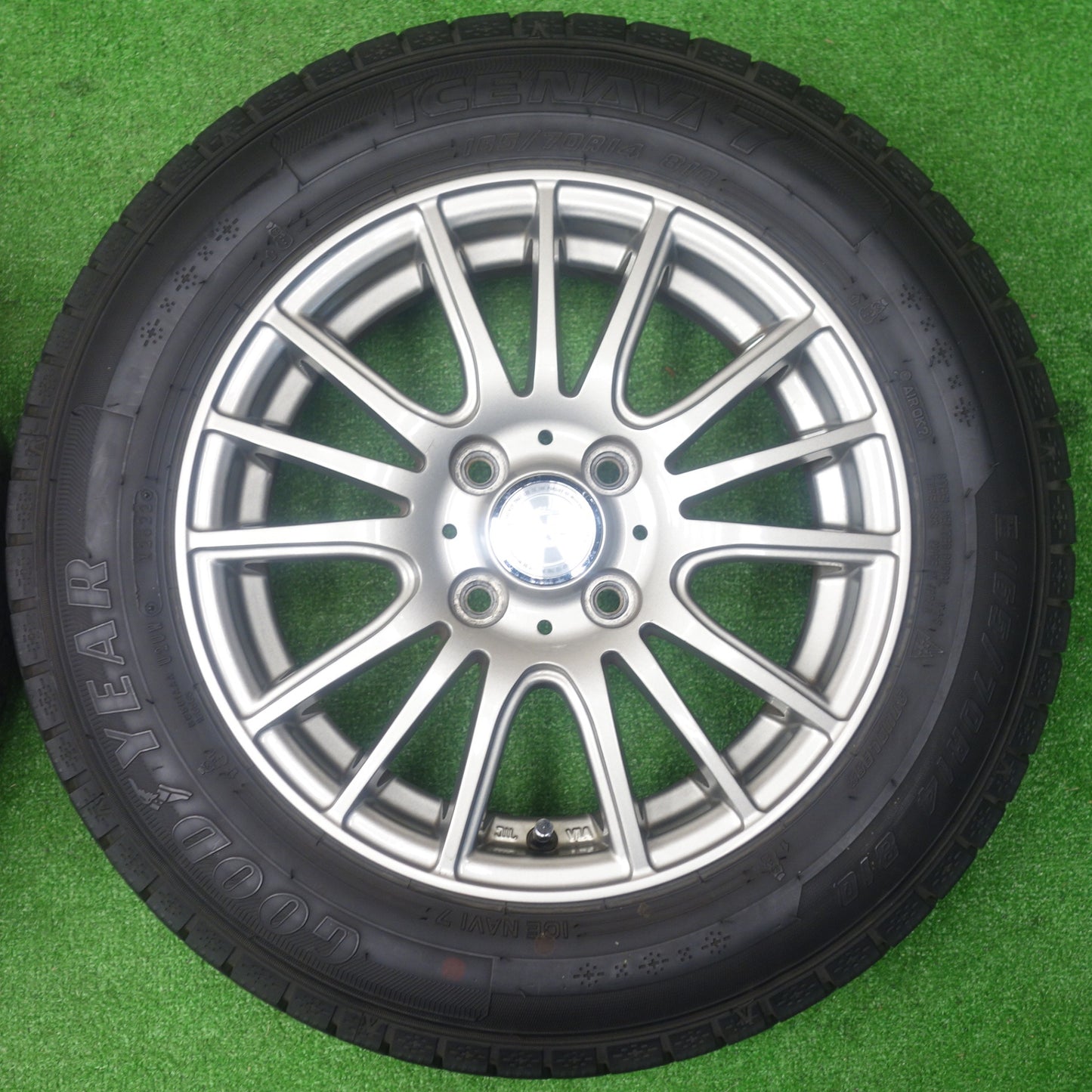 バリ溝！22年！キレイ！9.5分★スタッドレス 165/70R14 グッドイヤー アイスナビ7 ravrion selzer ラブリオン 14インチ PCD100/4H★6011501KTス