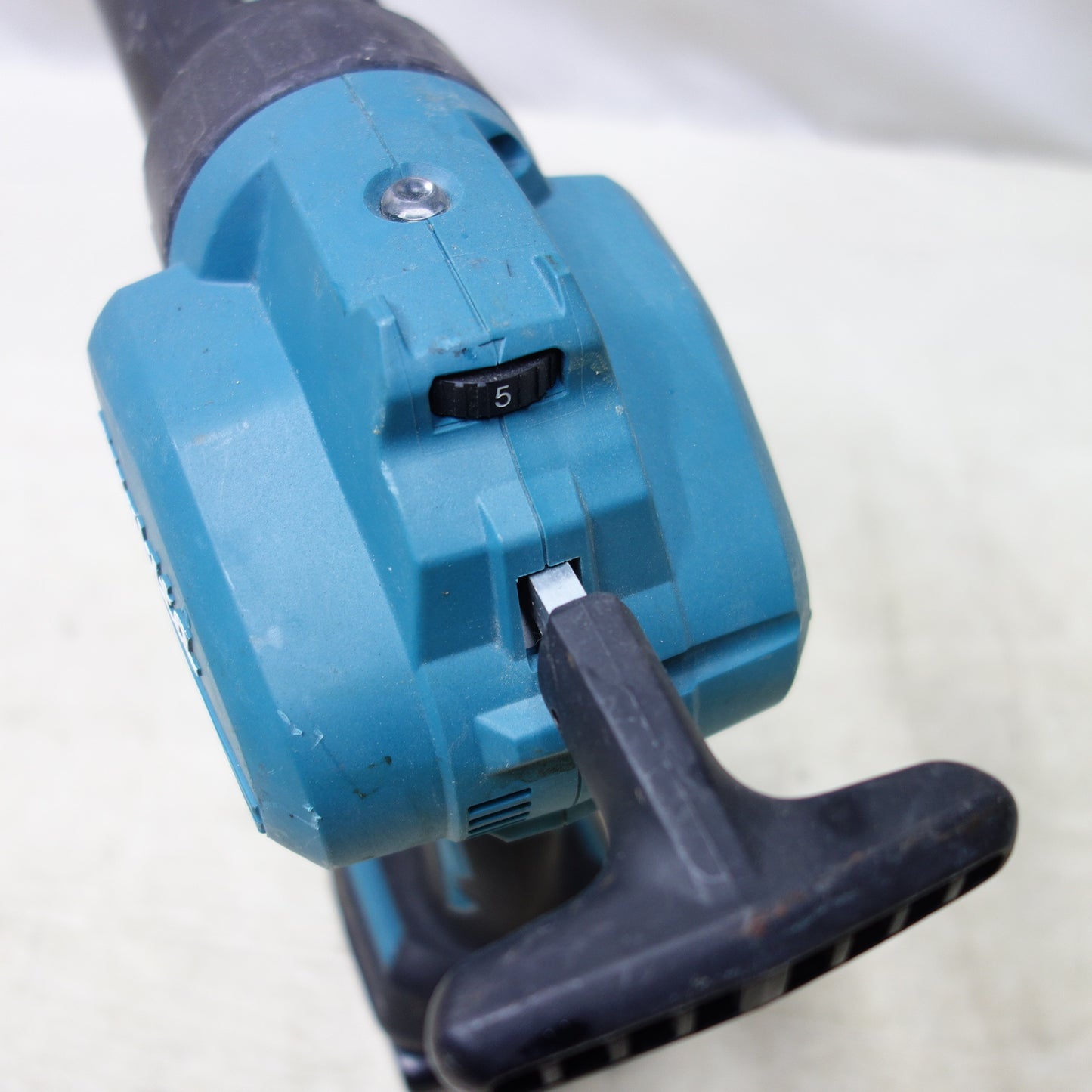 [送料無料] ◆makita マキタ 充電式コーキングガン CG140D 14.4V バッテリー付き 電動工具◆