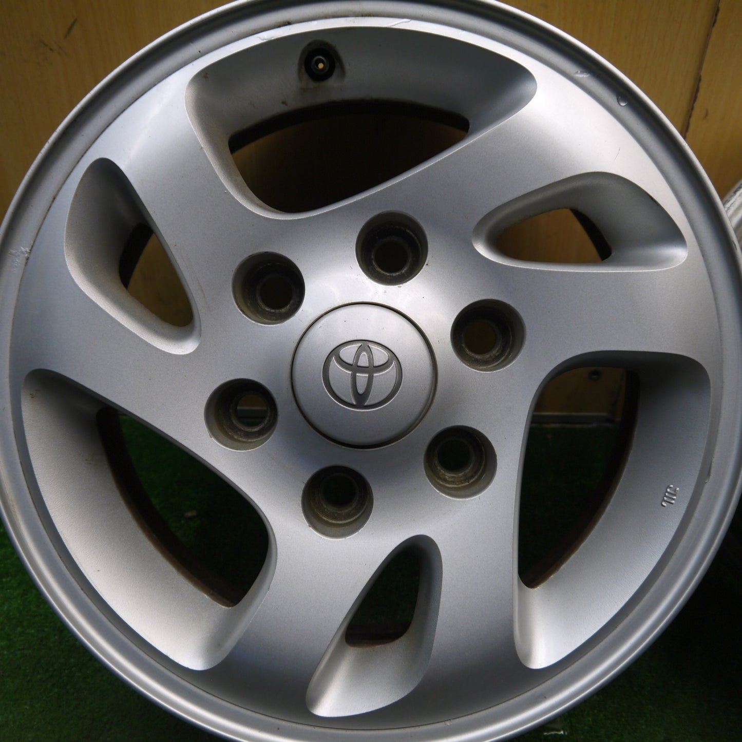 4本価格★トヨタ ハイエース レジアス 純正 ホイール 15インチ 15×6JJ PCD139.7/6H★6032508Hホ