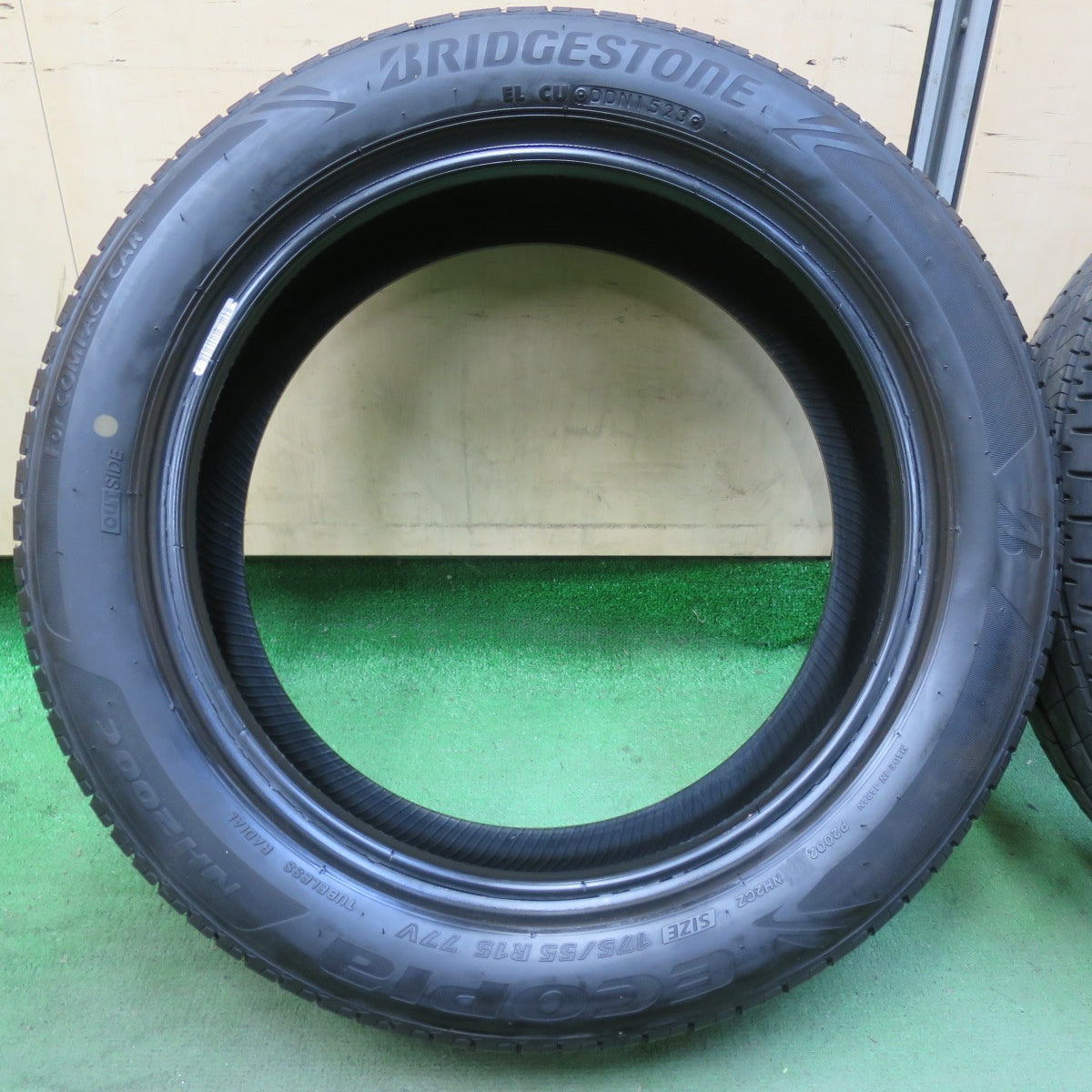 バリ溝！23年！9.5分★175/55R15 ブリヂストン エコピア NH200C タイヤ 15インチ タンク ルーミー トール 等★5112113イノタ