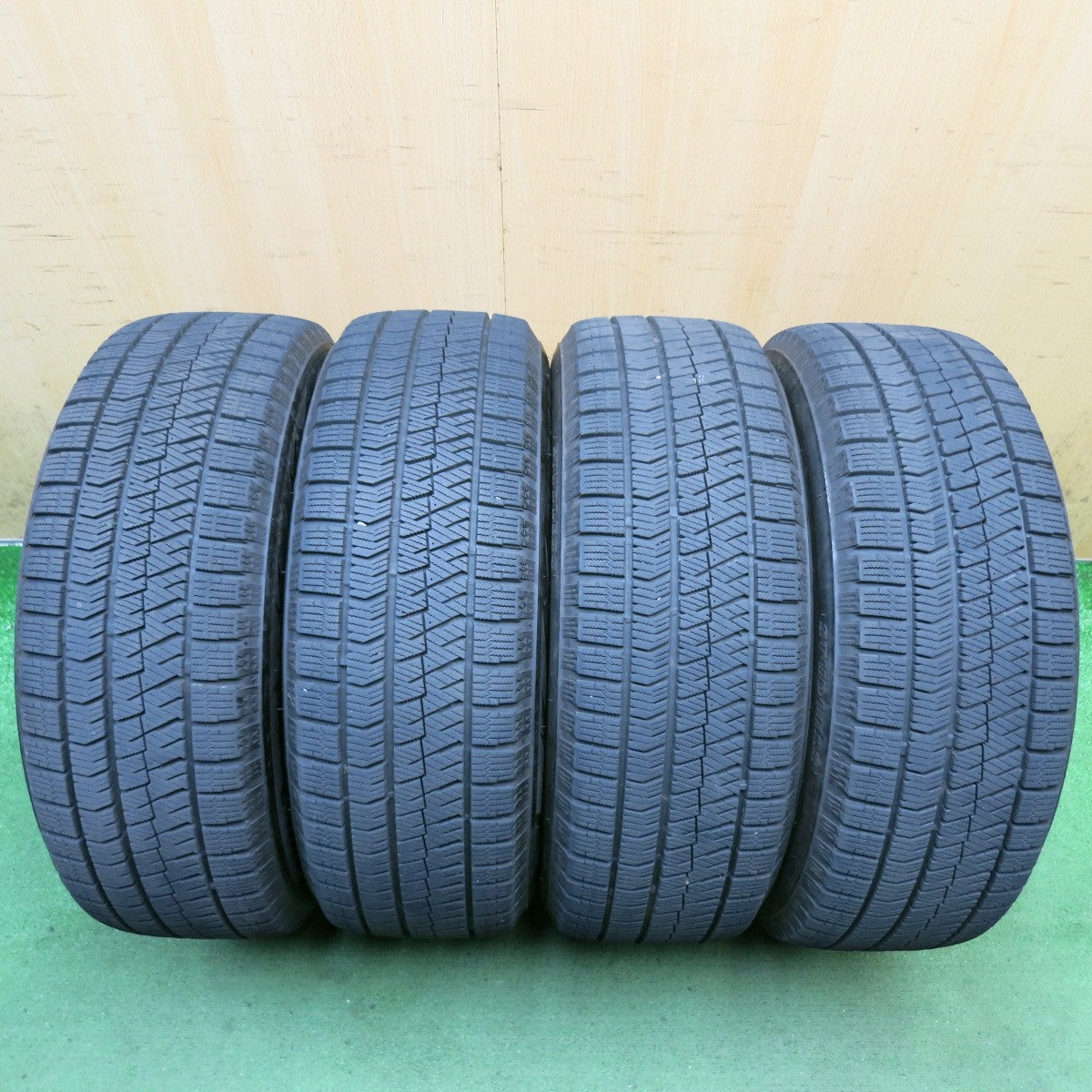バリ溝！24年！9.5分◎スタッドレス 215/60R16 ブリヂストン ブリザック VRX2 TEAD テッド 16インチ PCD114.3/5H◎6091304HAス