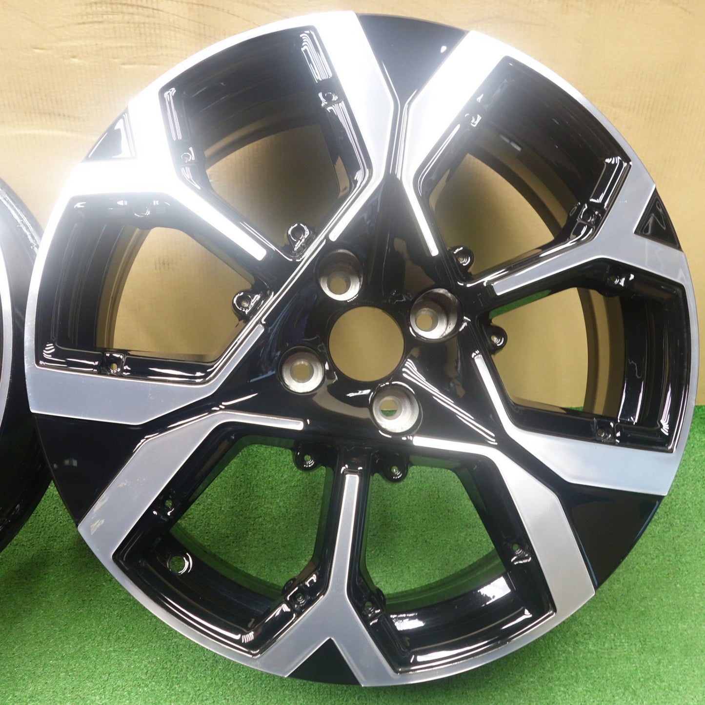 キレイ★シトロエン C4 純正 MOPAR ホイール 18インチ 18×6.5J PCD108/4H★6060703KTホ
