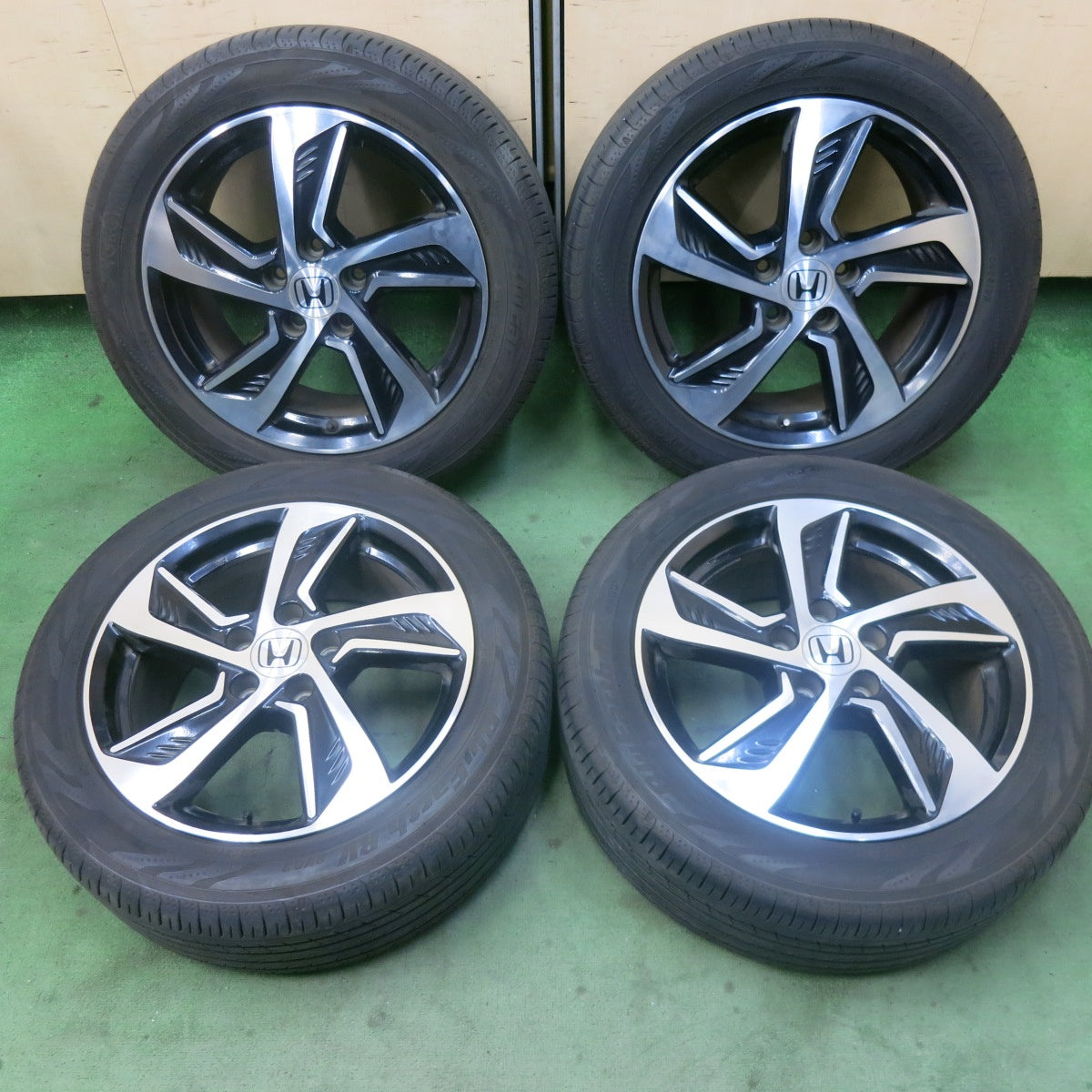 バリ溝！24年！9.5分★ホンダ RC オデッセイ 純正 215/55R17 ヨコハマ BluEarth-RV RV03 17インチ ブルーアース PCD114.3/5H★6022402SKノ