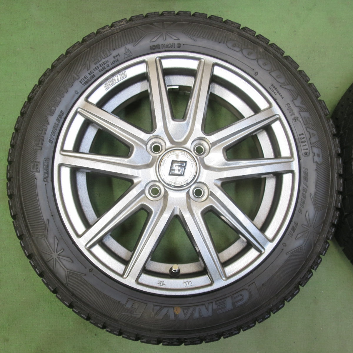 ほぼ未使用！キレイ★スタッドレス 155/65R14 グッドイヤー アイスナビ6 SEIN SS ザイン 14インチ PCD100/4H★6051009イス