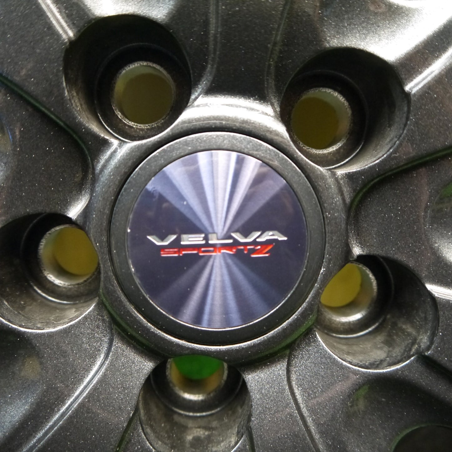 バリ溝！23年！キレイ！9.5分★プリウス 等 195/65R15 スタッドレス ブリヂストン ブリザック VRX3 VELVA SPORTZ ヴェルヴァ 15インチ PCD100/5H★5111803Hス