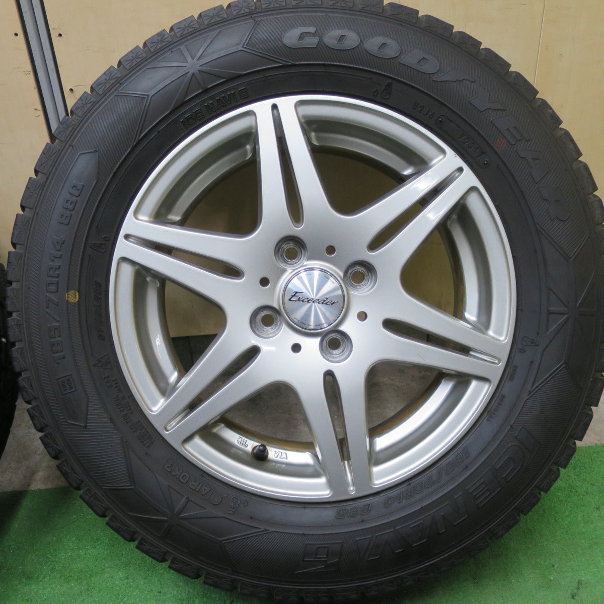 4本価格★スタッドレス 185/70R14 グッドイヤー アイスナビ6 Exceeder エクシーダー 14インチ PCD100/4H★5052302TTス