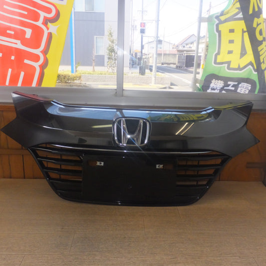 [送料無料] 岐阜発★ホンダ HONDA 純正 ヴェゼル RU系 前期 フロントグリル 71121-T7B-00 ラジエーターグリル★