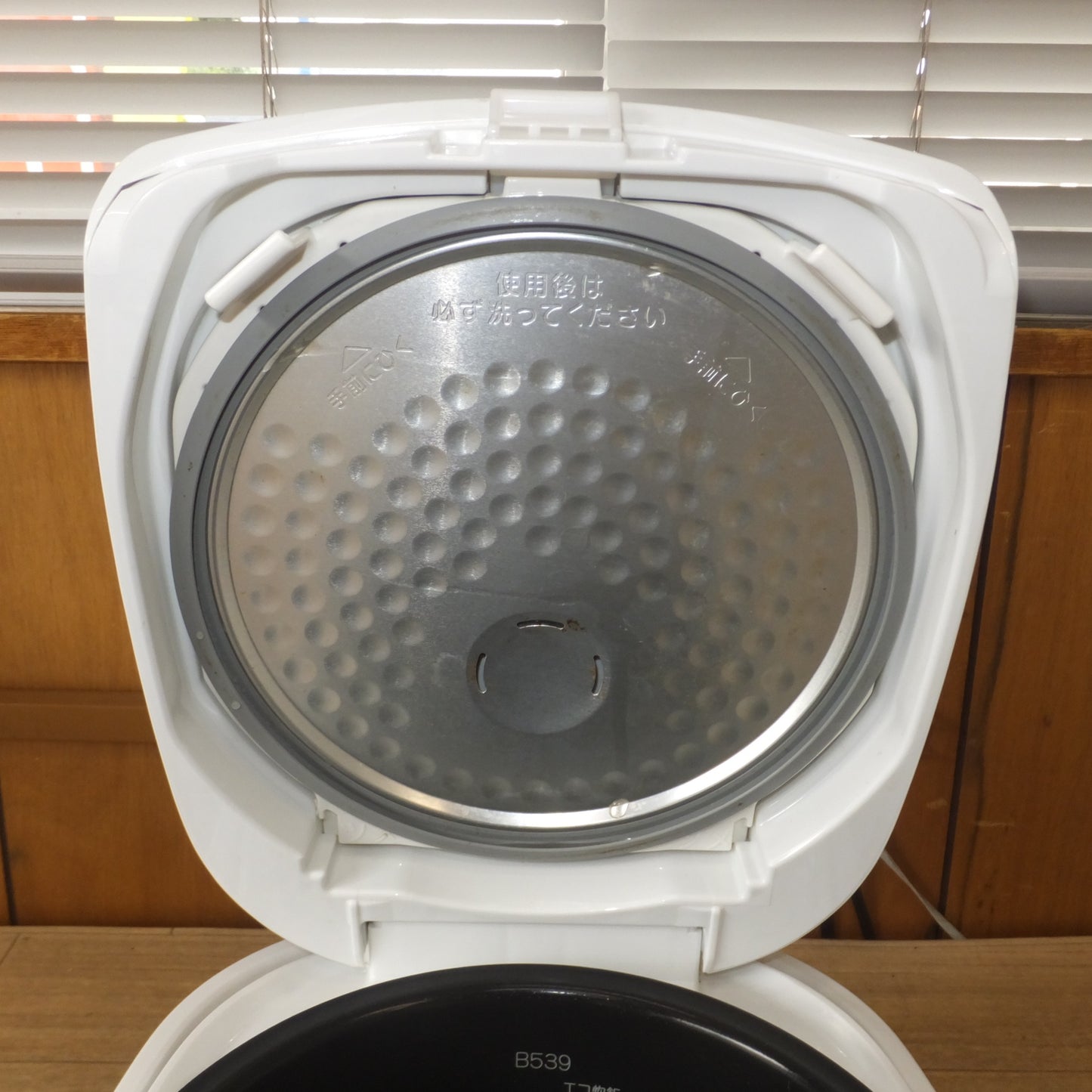 [送料無料] キレイ★象印 ZOJIRUSHI 20年製 IH炊飯ジャー NP-XB10　炊飯容量 1.0L　100V 1105W 50/60Hz★
