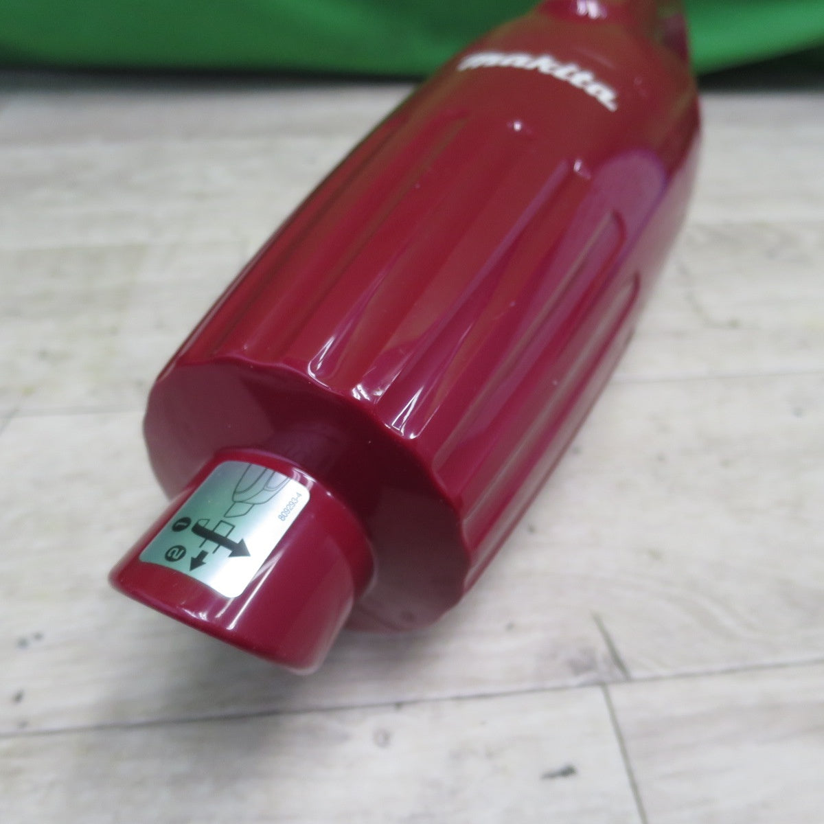 [送料無料] ☆マキタ 充電式 クリーナー 10.8V CL110D 掃除機 コードレス  赤☆