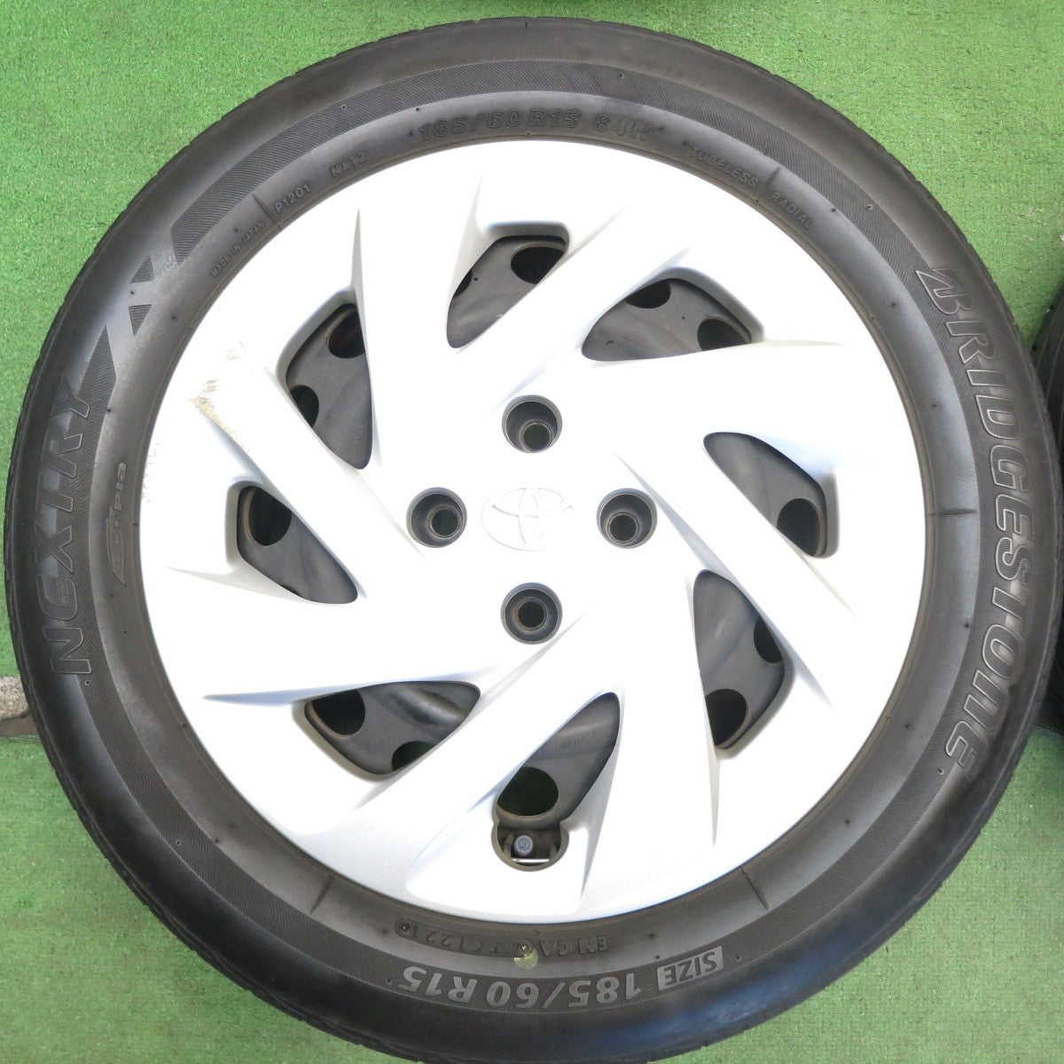 4本価格◎トヨタ NHP10 アクア 純正 スチール 185/60R15 ブリヂストン ネクストリー エコピア 15インチ PCD100/4H◎6072302HAノ