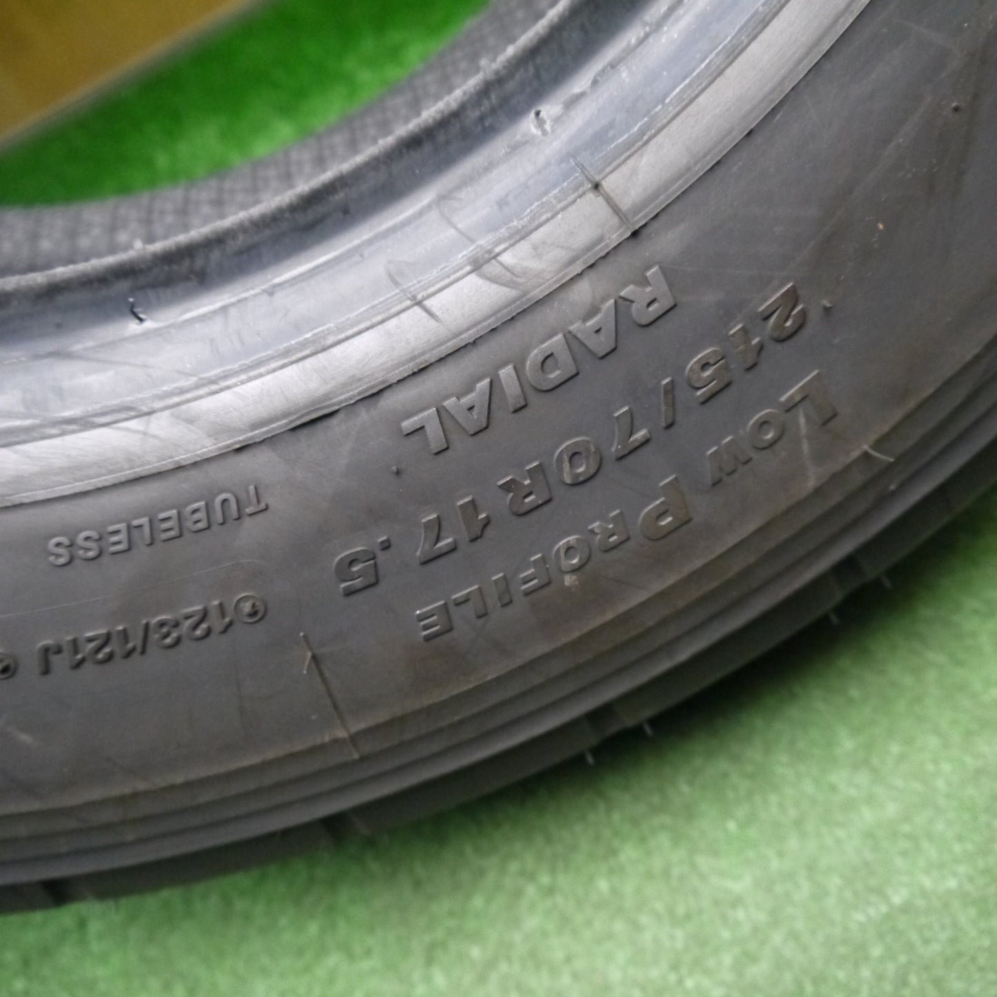 バリ溝！25年！9分！2本★トラック タイヤ 215/70R17.5 123/121J ブリヂストン R173 17.5インチ★5121214Hノタ