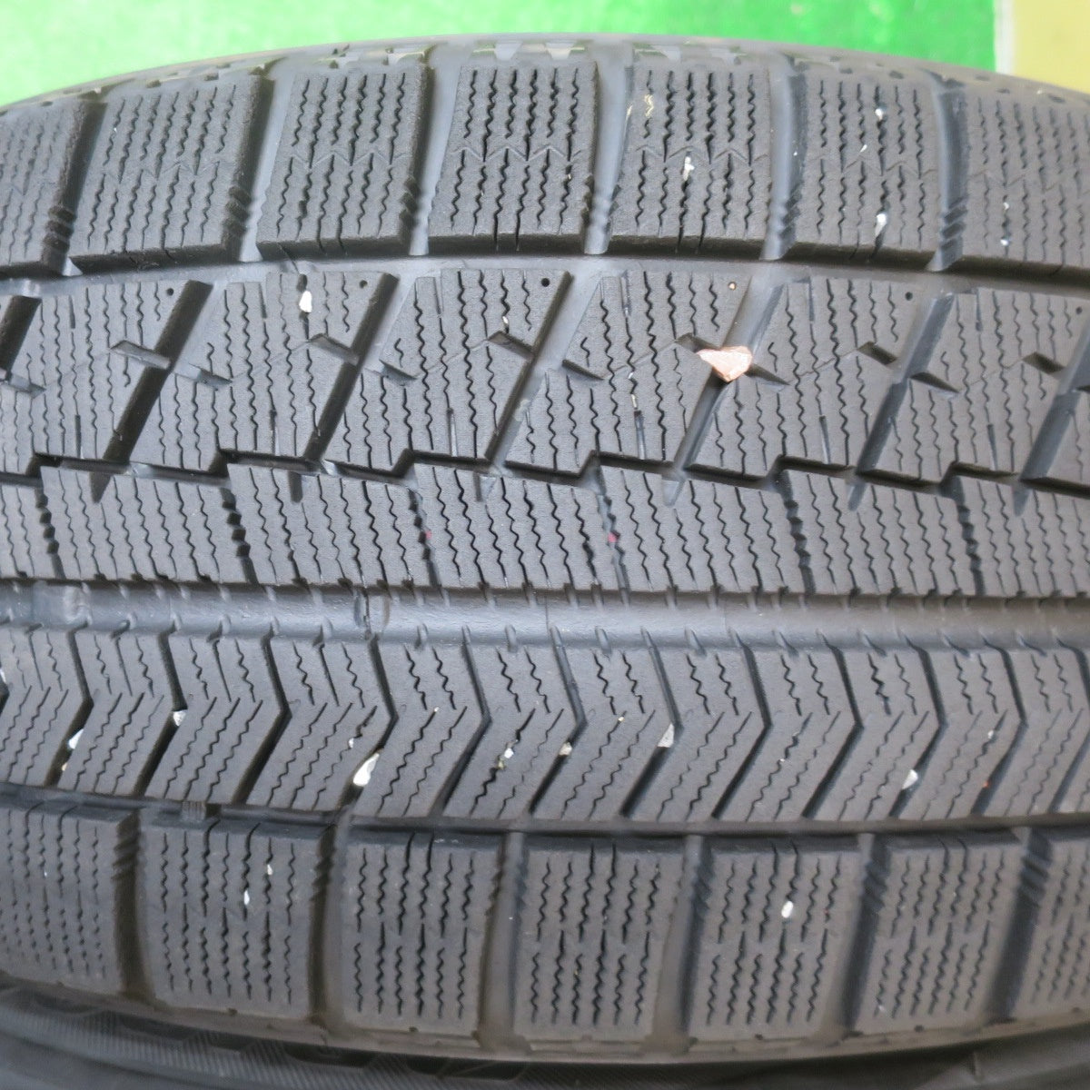バリ溝！9分★スタッドレス 215/60R16 ブリヂストン ブリザック VRX Fang ファング 16インチ PCD114.3/5H★5111312NJス