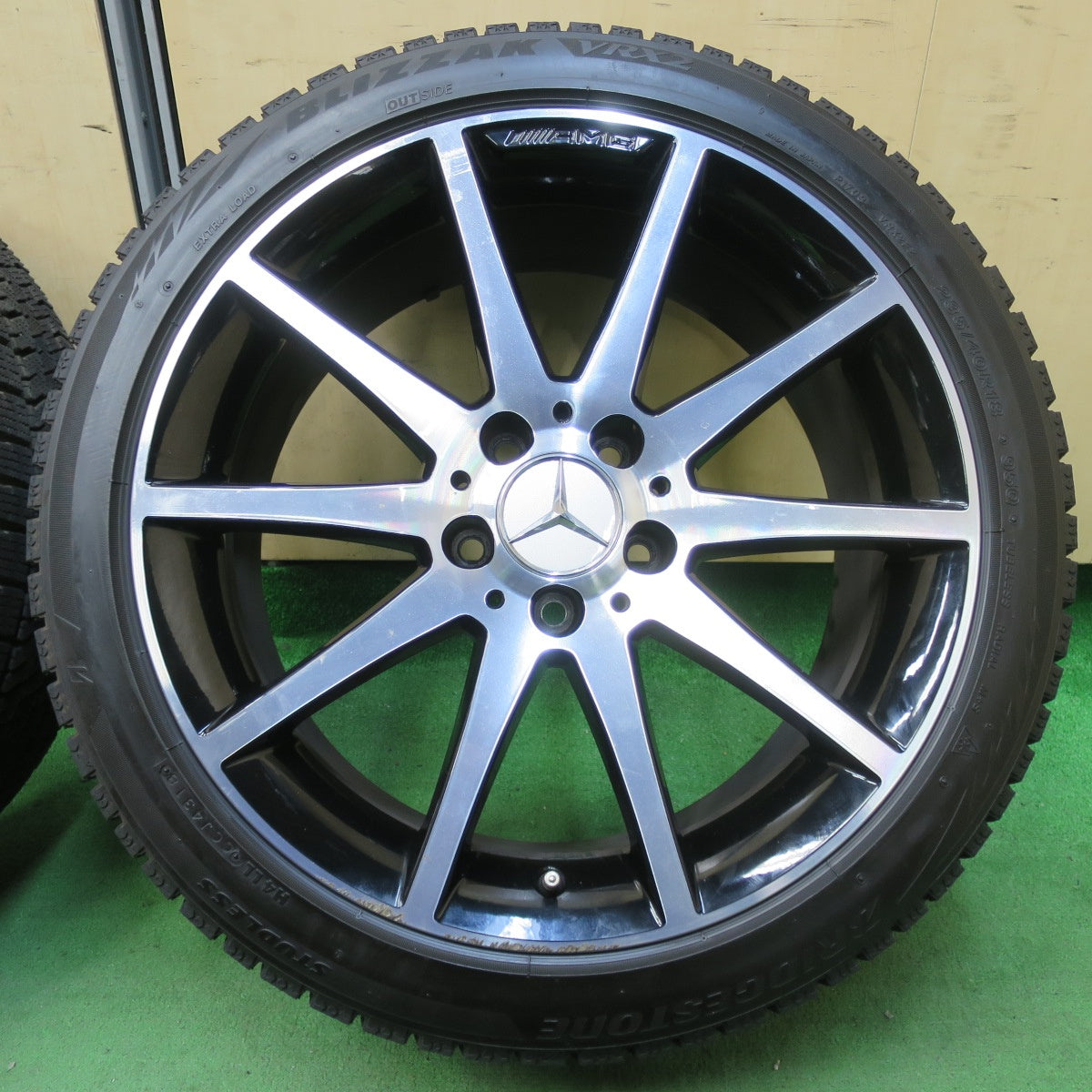 [送料無料] バリ溝！9分★ベンツ SLK SLC W172 R172 純正 AMG 235/40R18 255/35R18 スタッドレス ブリヂストン ブリザック VRX2 18インチ PCD112/5H★5022301IMス