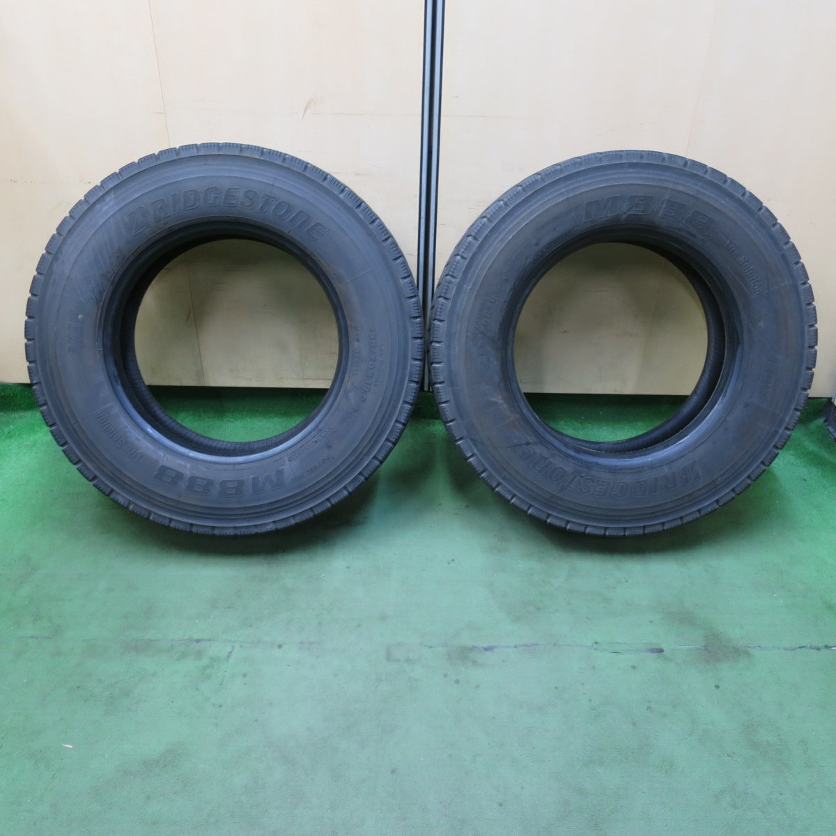 バリ溝！24年！9.5分！2本★トラック タイヤ 265/70R19.5 140/138J ブリヂストン M888 ミックス オールシーズン 19.5インチ★5120406イスタ