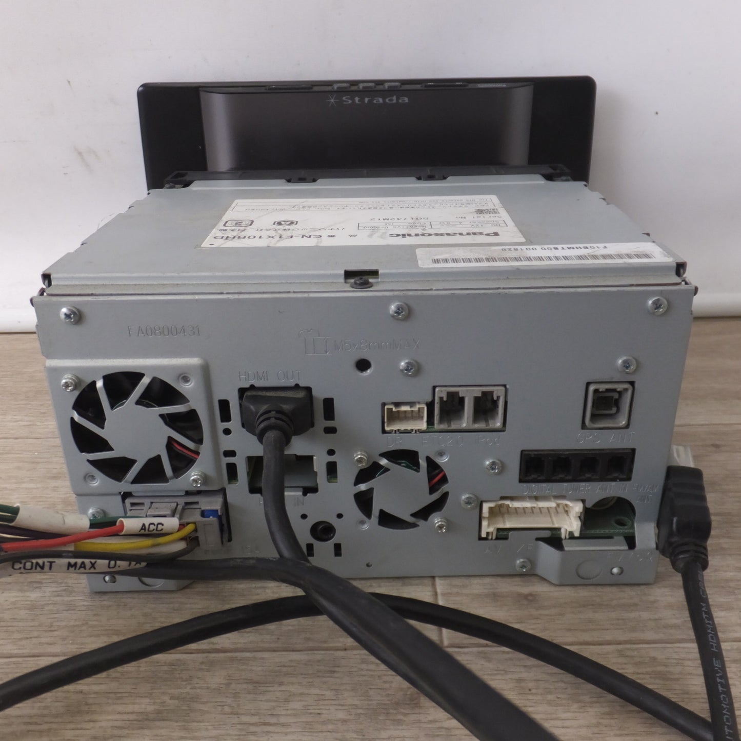[送料無料] ★パナソニック Panasonic カーナビステーション Strada CN-F1X10BHD　フローティングナビ(38)★