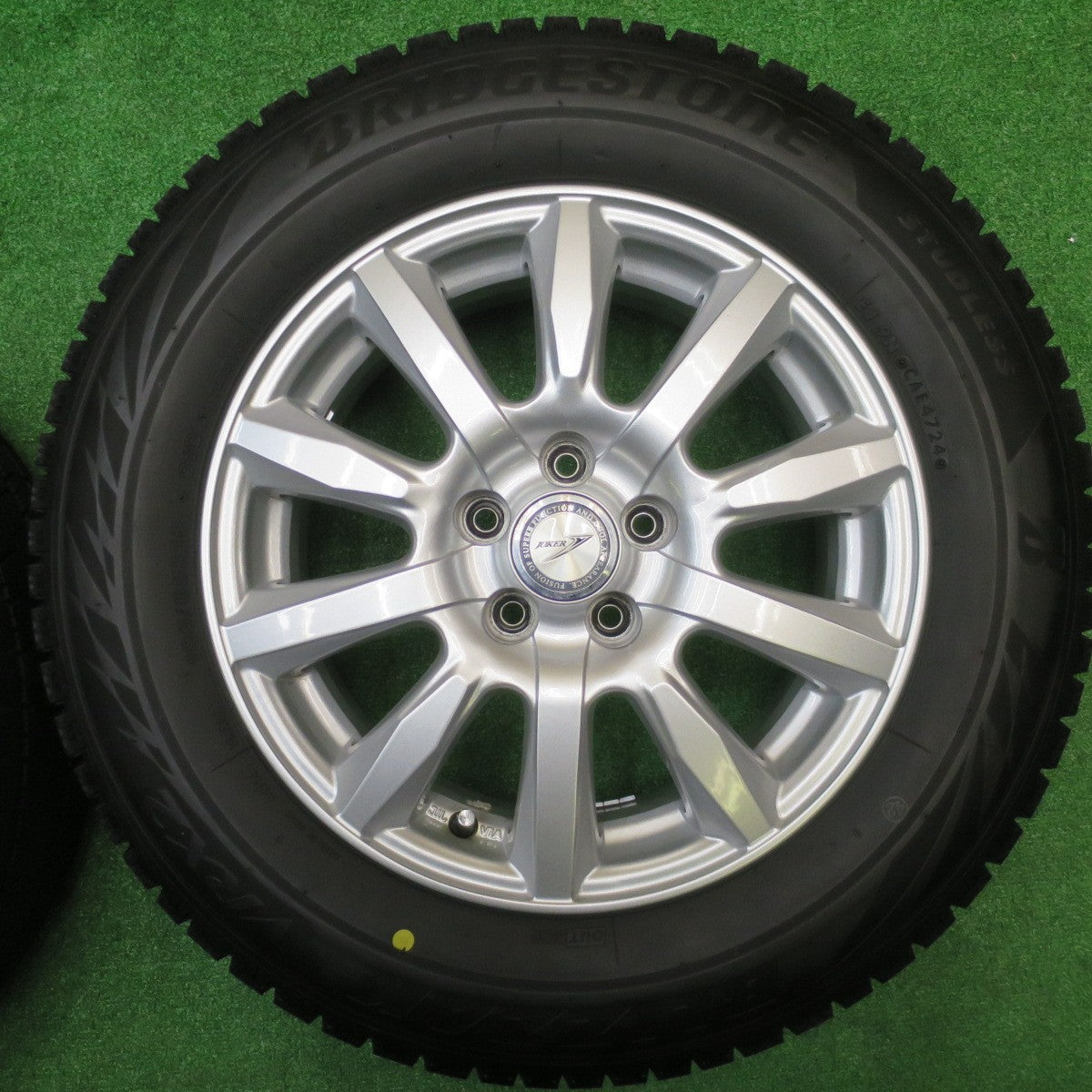 バリ溝！24年！キレイ！9.5分★プリウス 等 195/65R15 スタッドレス ブリヂストン ブリザック VRX2 JOKER ジョーカー 15インチ PCD100/5H★5102203NJス