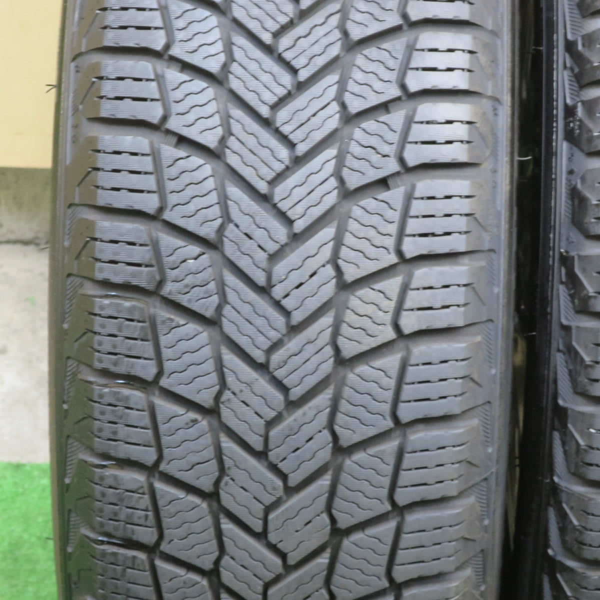 バリ溝！24年！キレイ！ほぼ10分★プリウス 等 195/65R15 スタッドレス ミシュラン X-ICE SNOW VELVA SPORTZ ヴェルヴァ 15インチ PCD100/5H★6021905TTス