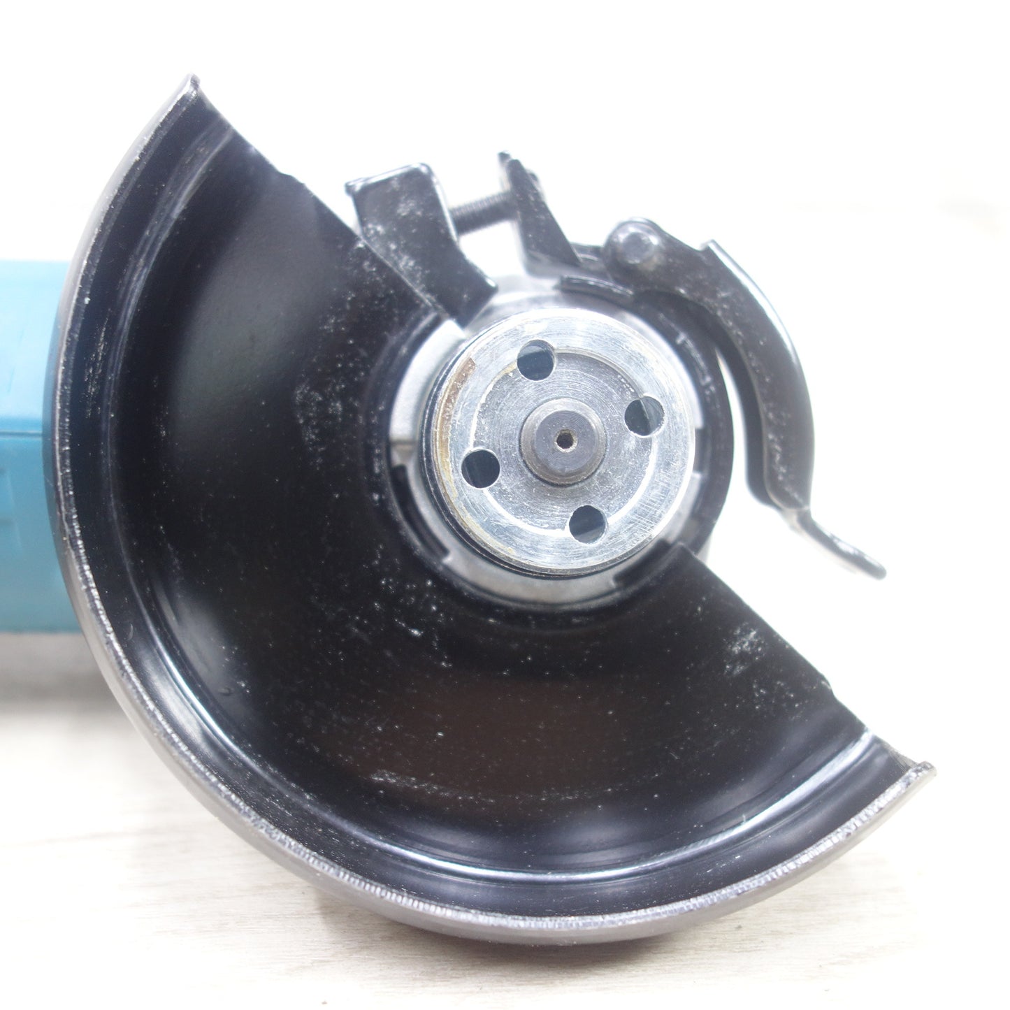 [送料無料] ◆マキタ 100mm 充電式 ディスクグラインダ GA404DN 電動 工具 研削 研摩 研磨 機 18V makita◆