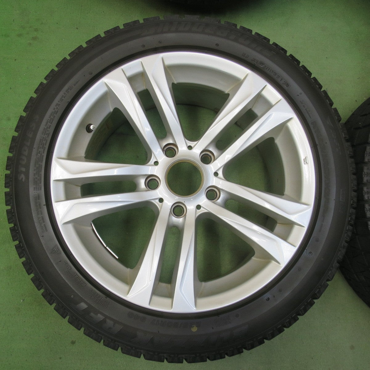 4本価格★BMW 等 MAK BIMMER 225/50R17 スタッドレス ブリヂストン ブリザック RFT ランフラット ビマー 17インチ PCD120/5H★6042807イス