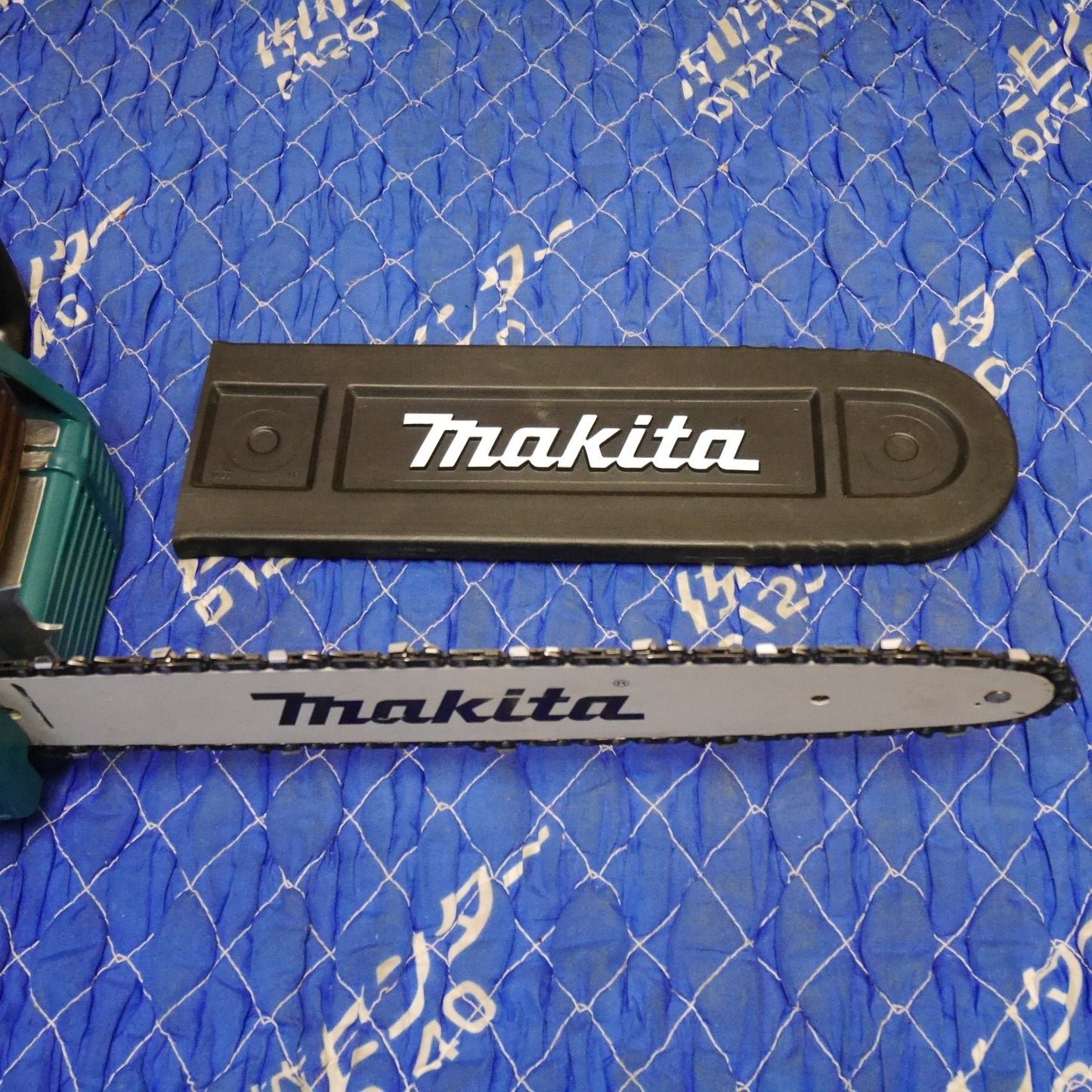 [送料無料] ☆マキタ エンジン チェンソー MEA3201M チェーンソー 切断機 makita ガイドバー 長さ 約35cm ジャンク品☆